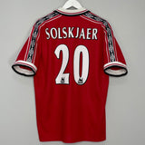 Shop 1998/00 MANCHESTER UNITED SOLSKJAER #20 HOME SHIRT (XL) UMBRO, classic football shirts, vintage football shirts & retro soccer jerseys at Cult Kits