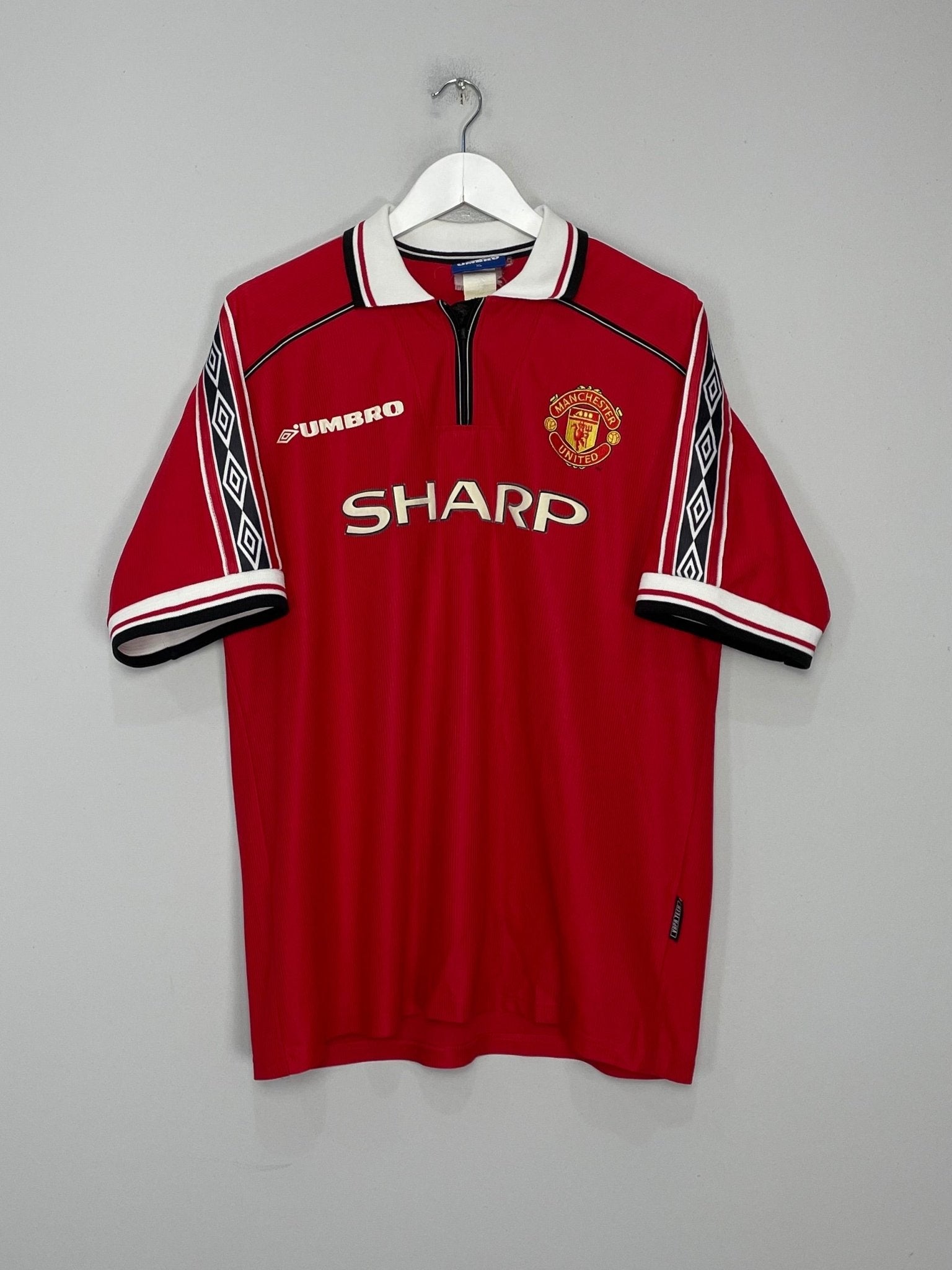 Shop 1998/00 MANCHESTER UNITED SOLSKJAER #20 HOME SHIRT (XL) UMBRO, classic football shirts, vintage football shirts & retro soccer jerseys at Cult Kits