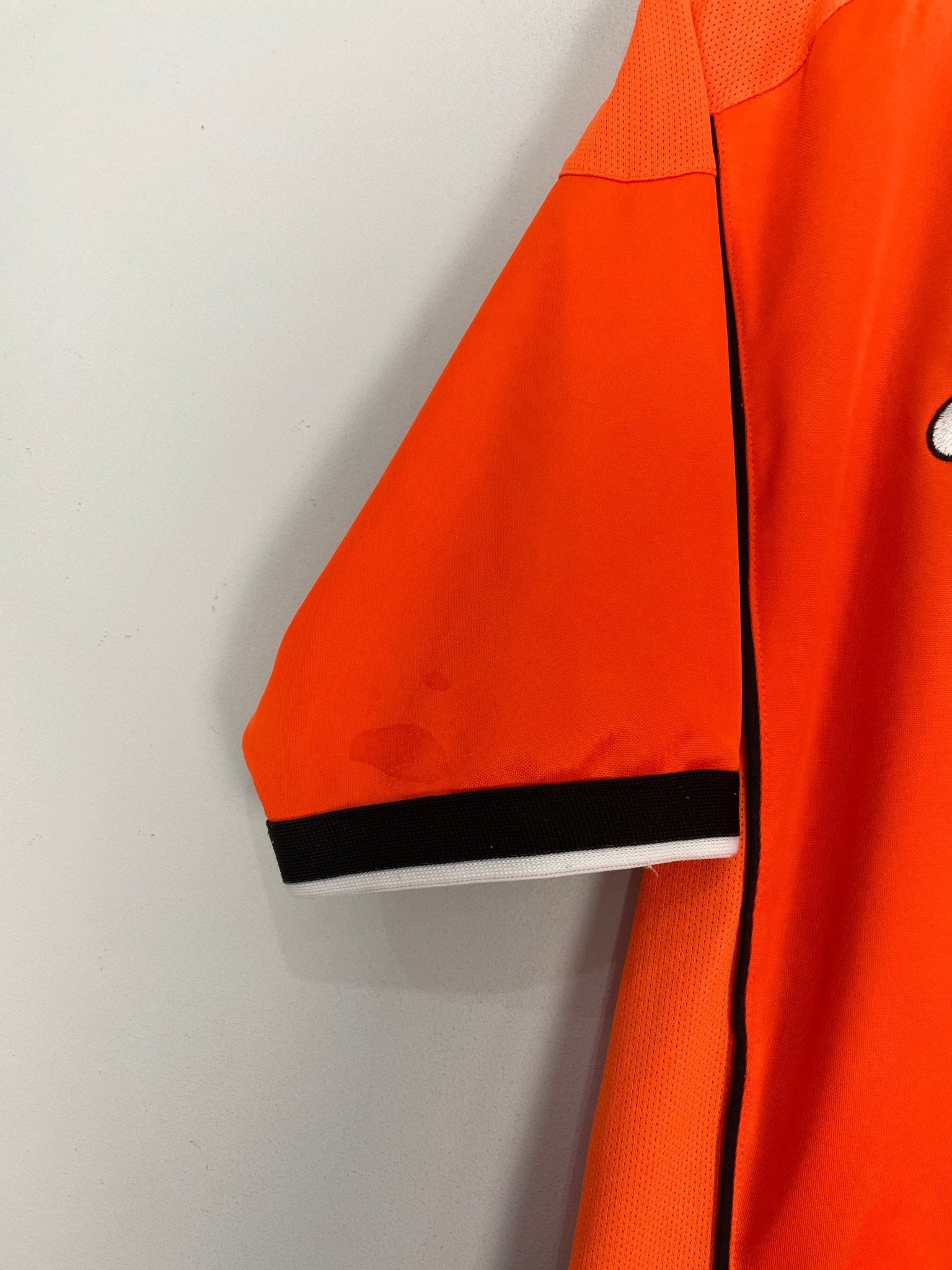 Shop 1998/00 NETHERLANDS BERGKAMP #8 HOME SHIRT (M) NIKE, classic football shirts, vintage football shirts & retro soccer jerseys at Cult Kits