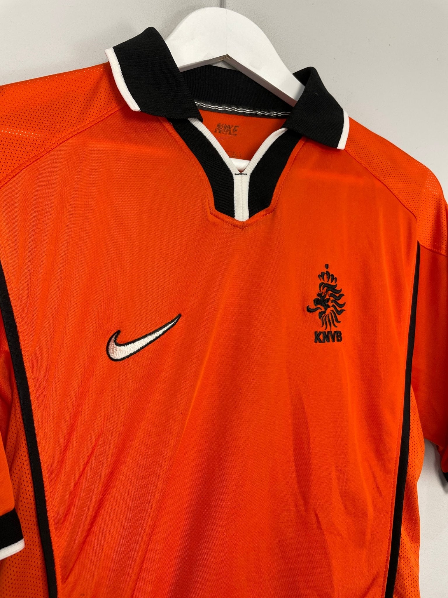Shop 1998/00 NETHERLANDS HOME SHIRT (S) NIKE, classic football shirts, vintage football shirts & retro soccer jerseys at Cult Kits