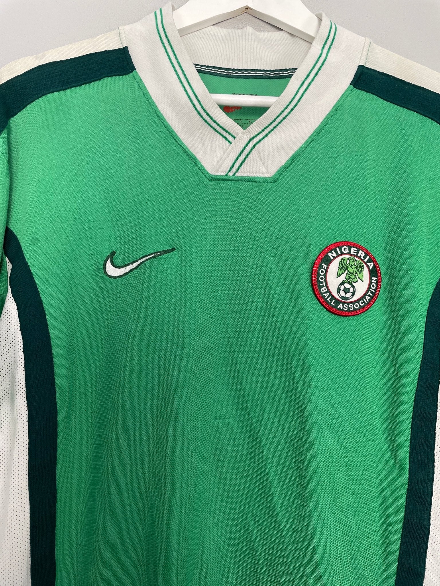 Shop 1998/00 NIGERIA HOME SHIRT (M) NIKE, classic football shirts, vintage football shirts & retro soccer jerseys at Cult Kits