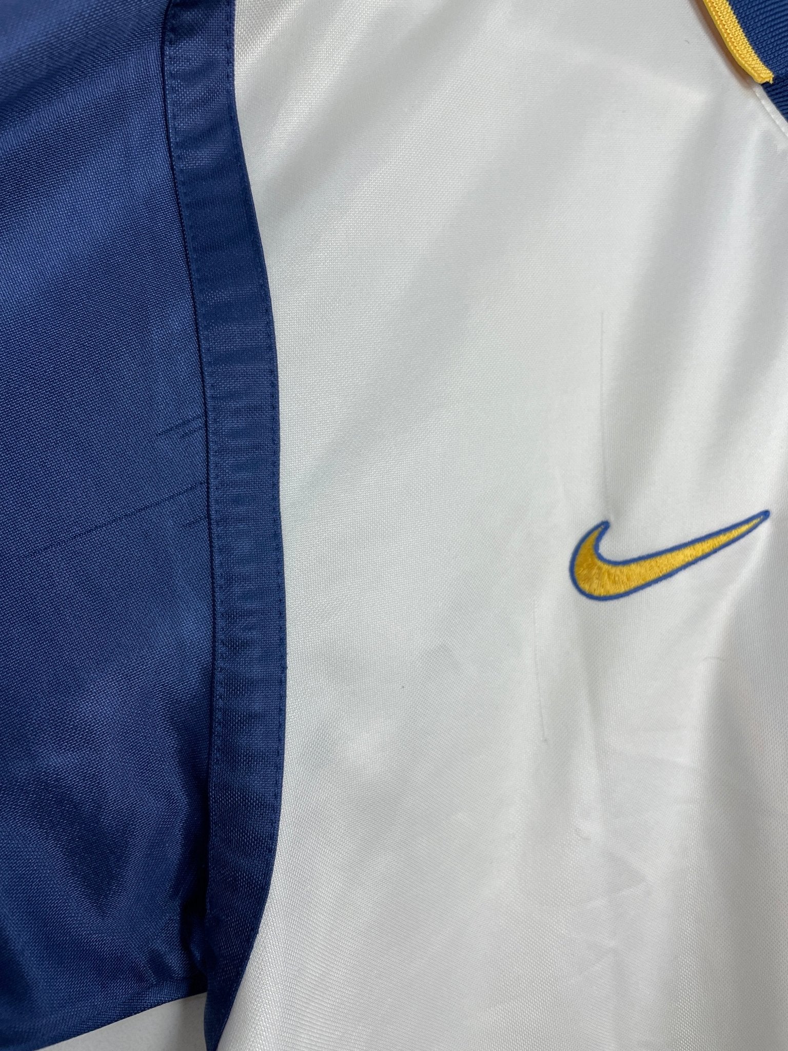 Shop 1998/00 PORTUGAL FIGO #7 AWAY SHIRT (M) NIKE, classic football shirts, vintage football shirts & retro soccer jerseys at Cult Kits