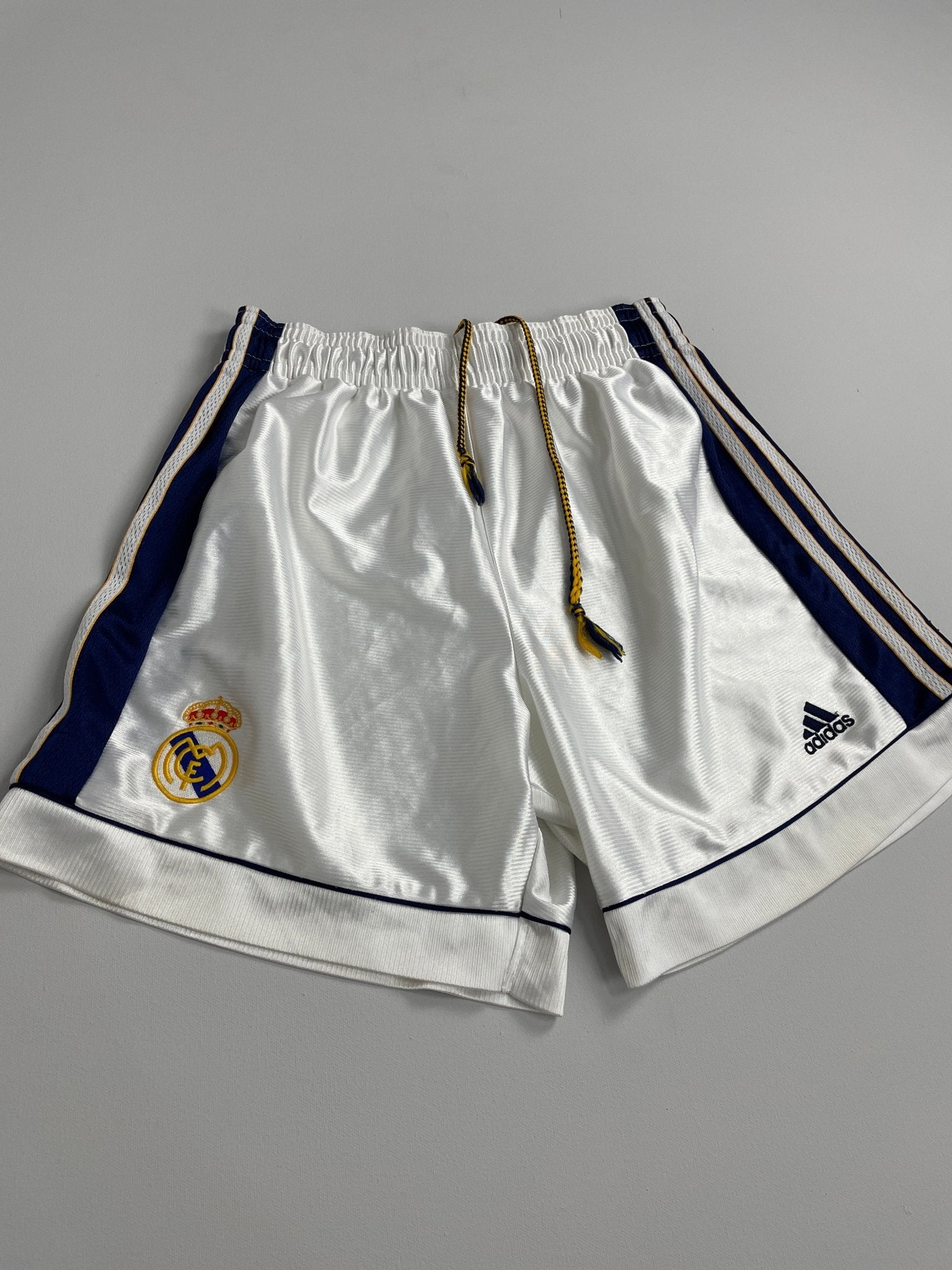 Shop 1998/00 REAL MADRID HOME SHORTS (M) ADIDAS, classic football shirts, vintage football shirts & retro soccer jerseys at Cult Kits