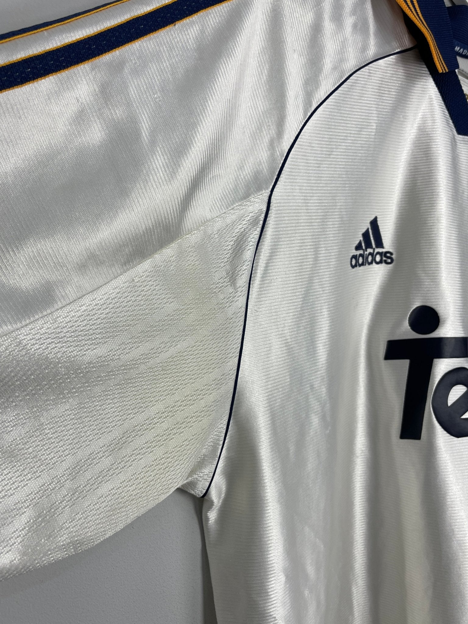 Shop 1998/00 REAL MADRID R. CARLOS #3 HOME SHIRT (XL) ADIDAS, classic football shirts, vintage football shirts & retro soccer jerseys at Cult Kits