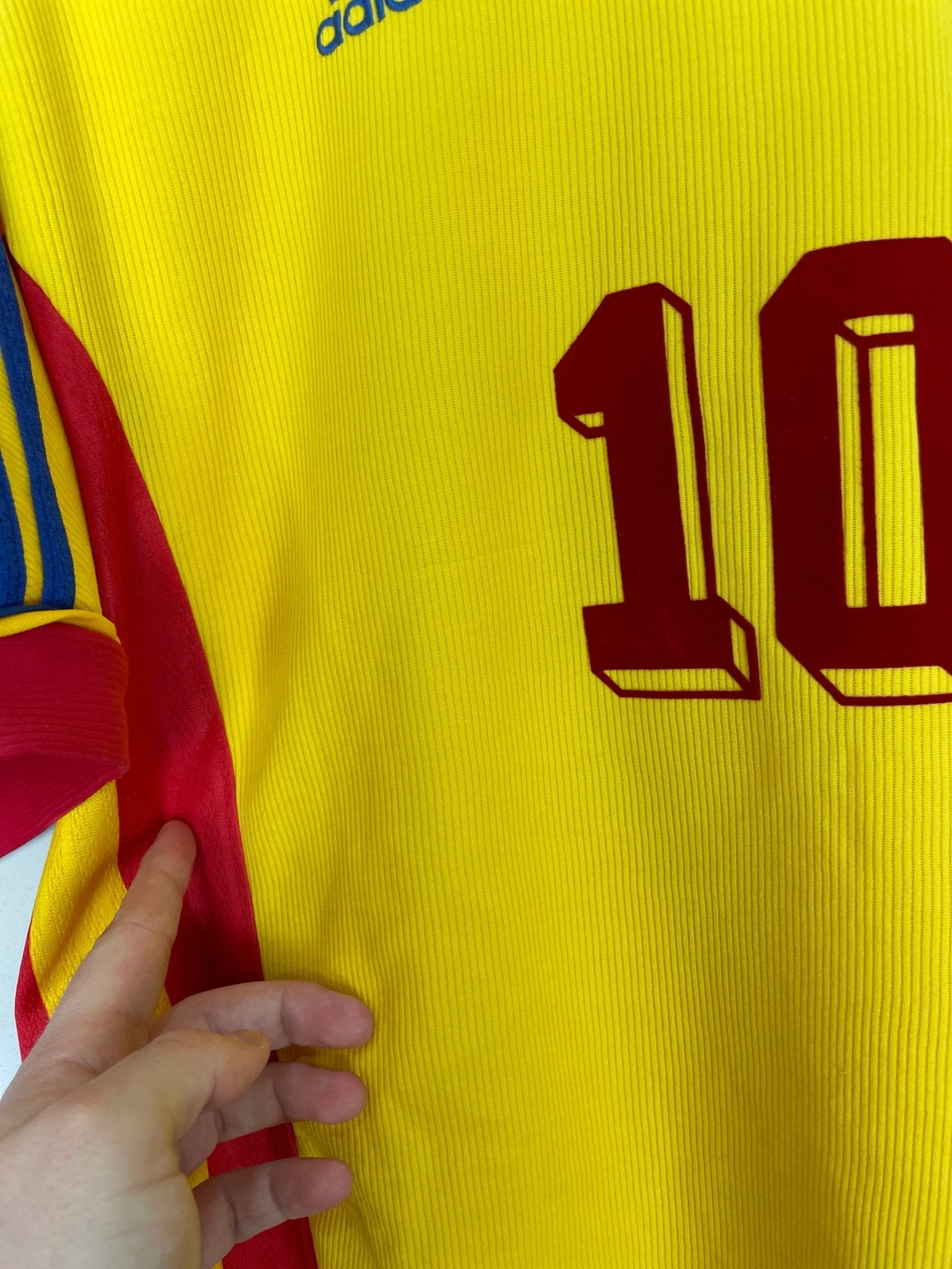 Shop 1998/00 ROMANIA HAGI #10 HOME SHIRT (L) ADIDAS, classic football shirts, vintage football shirts & retro soccer jerseys at Cult Kits