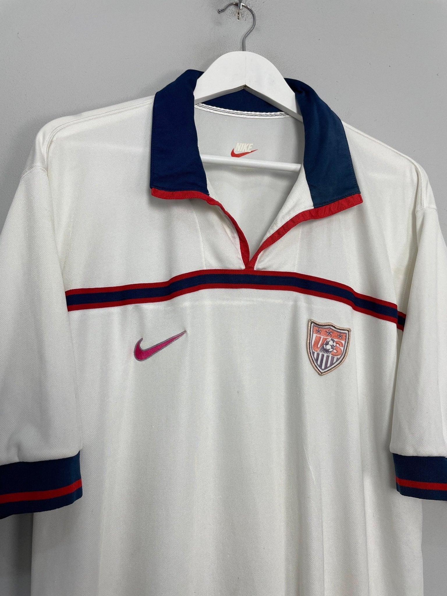 Shop 1998/00 USA HOME SHIRT (XL) NIKE, classic football shirts, vintage football shirts & retro soccer jerseys at Cult Kits