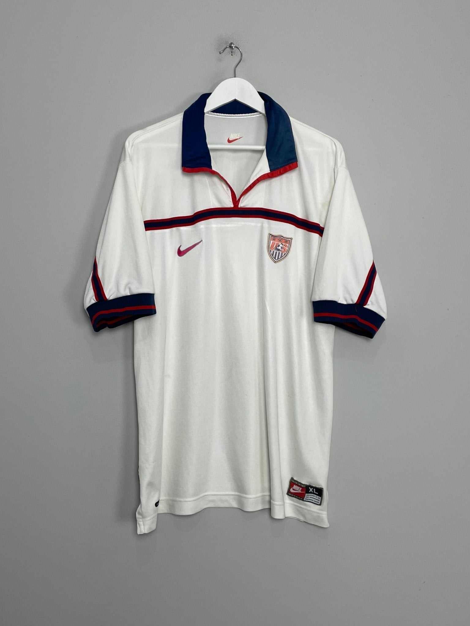 Shop 1998/00 USA HOME SHIRT (XL) NIKE, classic football shirts, vintage football shirts & retro soccer jerseys at Cult Kits