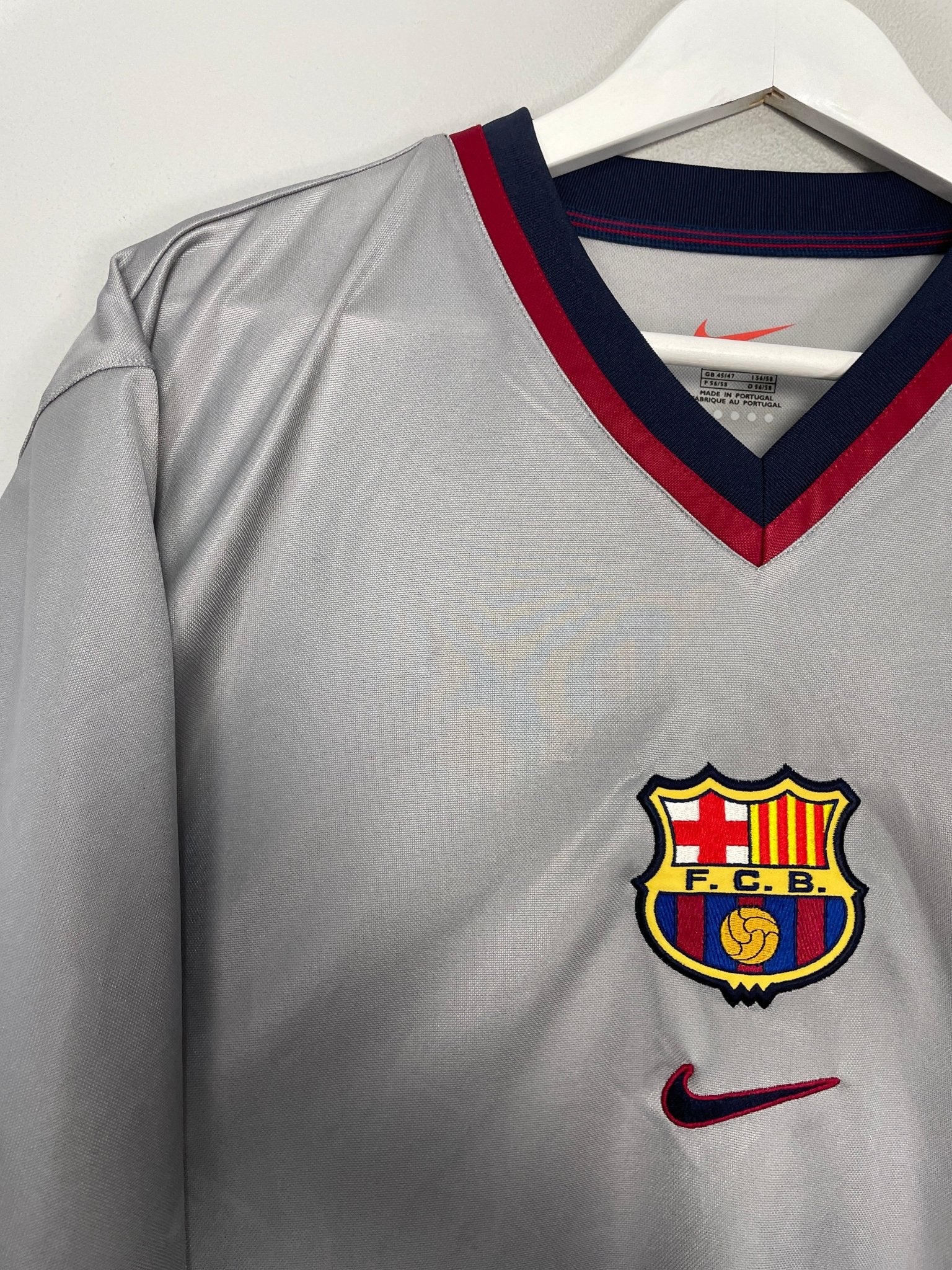 Shop 1998/01 BARCELONA #19 *PLAYER ISSUE* BNWT AWAY SHIRT (XL) NIKE, classic football shirts, vintage football shirts & retro soccer jerseys at Cult Kits