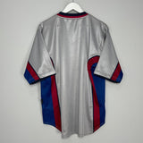 Shop 1998/01 BARCELONA AWAY SHIRT (L) NIKE, classic football shirts, vintage football shirts & retro soccer jerseys at Cult Kits