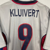 Shop 1998/01 BARCELONA KLUIVERT #9 AWAY SHIRT (L) NIKE, classic football shirts, vintage football shirts & retro soccer jerseys at Cult Kits