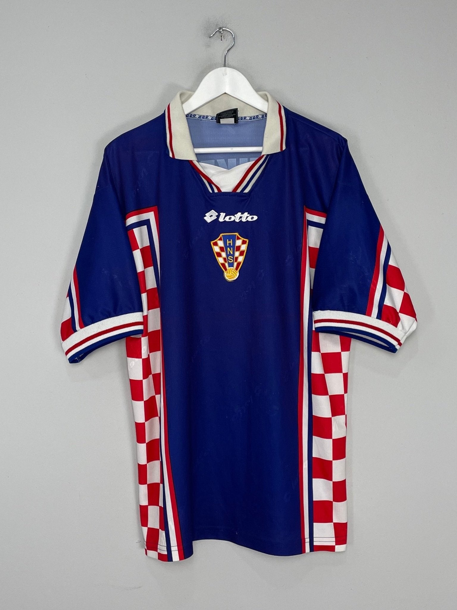 Shop 1998/01 CROATIA SUKER #9 HOME SHIRT (XL) LOTTO, classic football shirts, vintage football shirts & retro soccer jerseys at Cult Kits