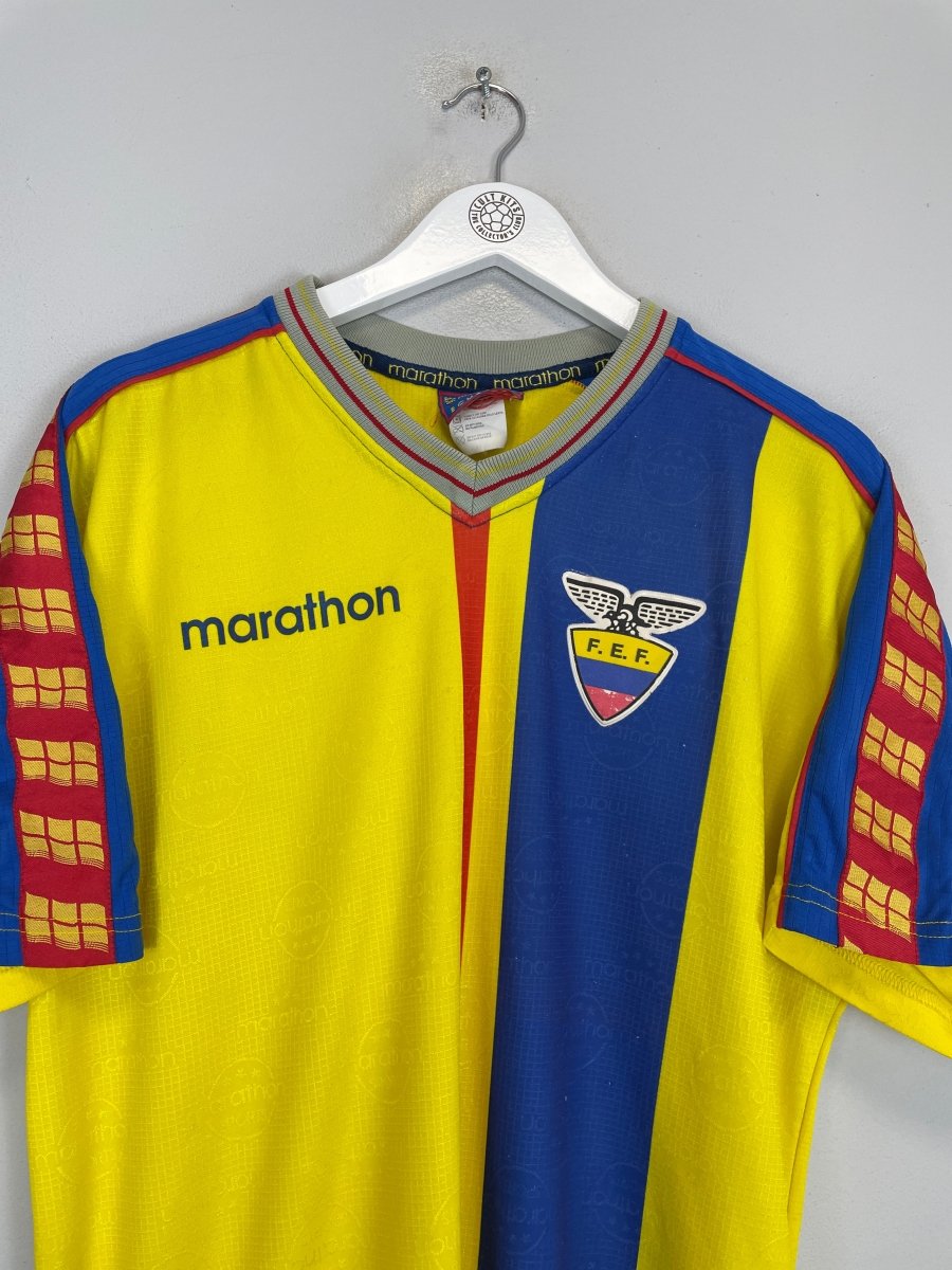 1998/01 ECUADOR HOME SHIRT (M) MARATHON - Cult Kits - Medium - Buy Vintage Football Shirts, Authentic Retro Football Shirts For Sale, Classic Football Shirts & Soccer Jersey
