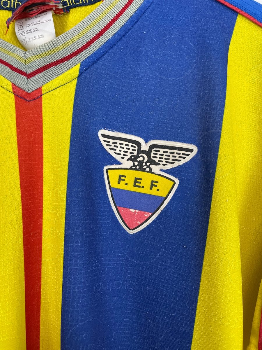1998/01 ECUADOR HOME SHIRT (M) MARATHON - Cult Kits - Medium - Buy Vintage Football Shirts, Authentic Retro Football Shirts For Sale, Classic Football Shirts & Soccer Jersey