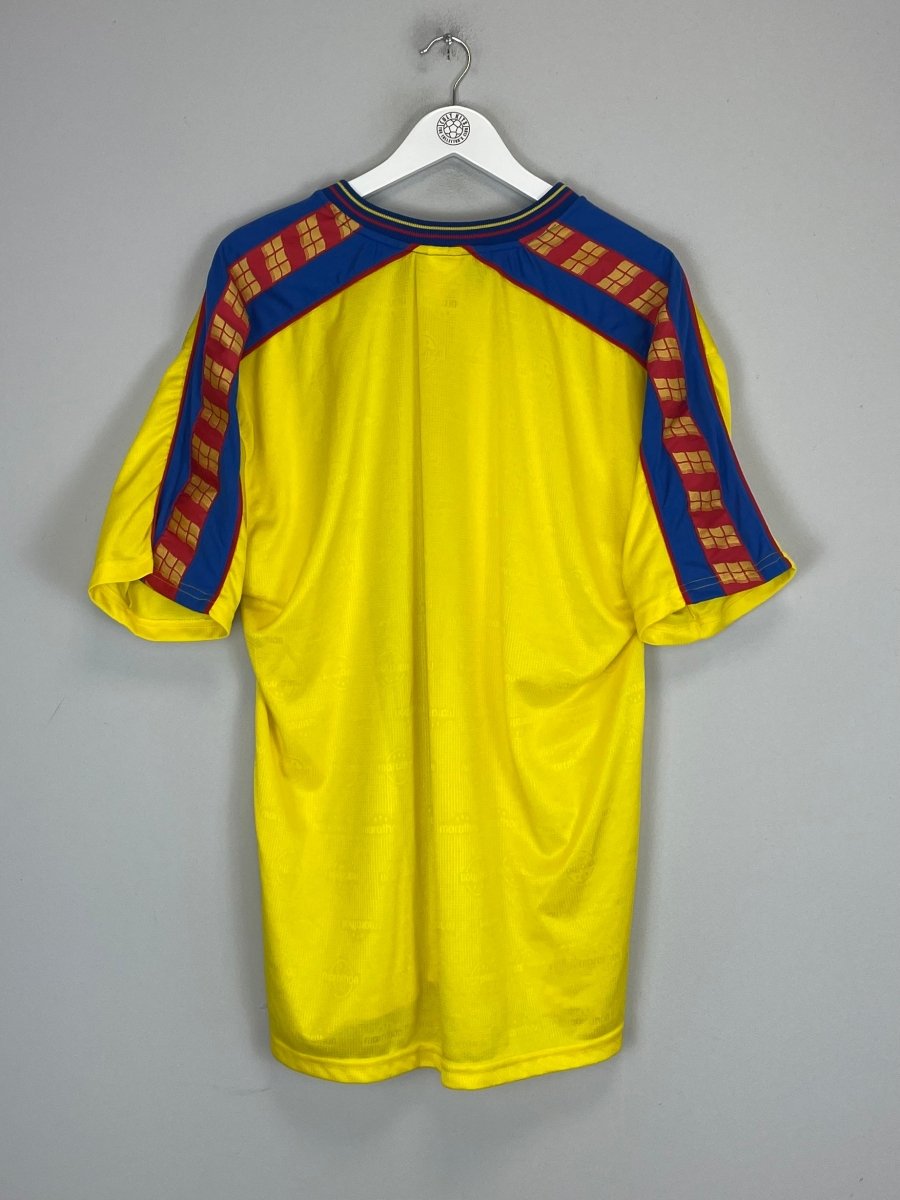 1998/01 ECUADOR HOME SHIRT (XL) MARATHON - Cult Kits - XL - Buy Vintage Football Shirts, Authentic Retro Football Shirts For Sale, Classic Football Shirts & Soccer Jersey