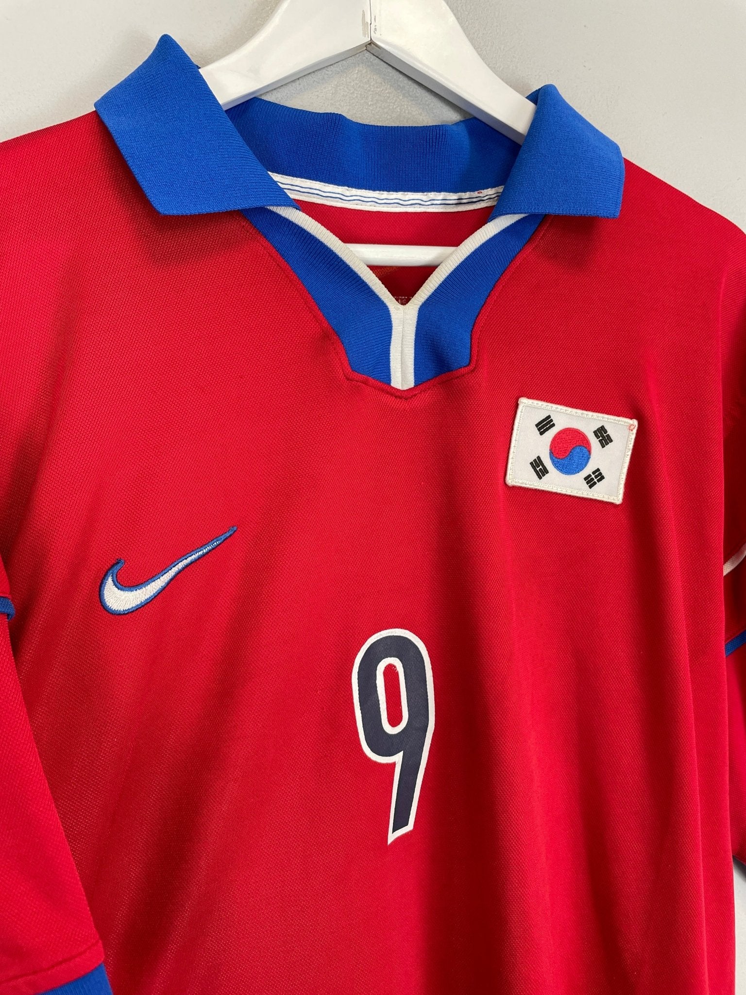 Shop 1998/01 SOUTH KOREA D H KIM #9 HOME SHIRT (XL) NIKE, classic football shirts, vintage football shirts & retro soccer jerseys at Cult Kits