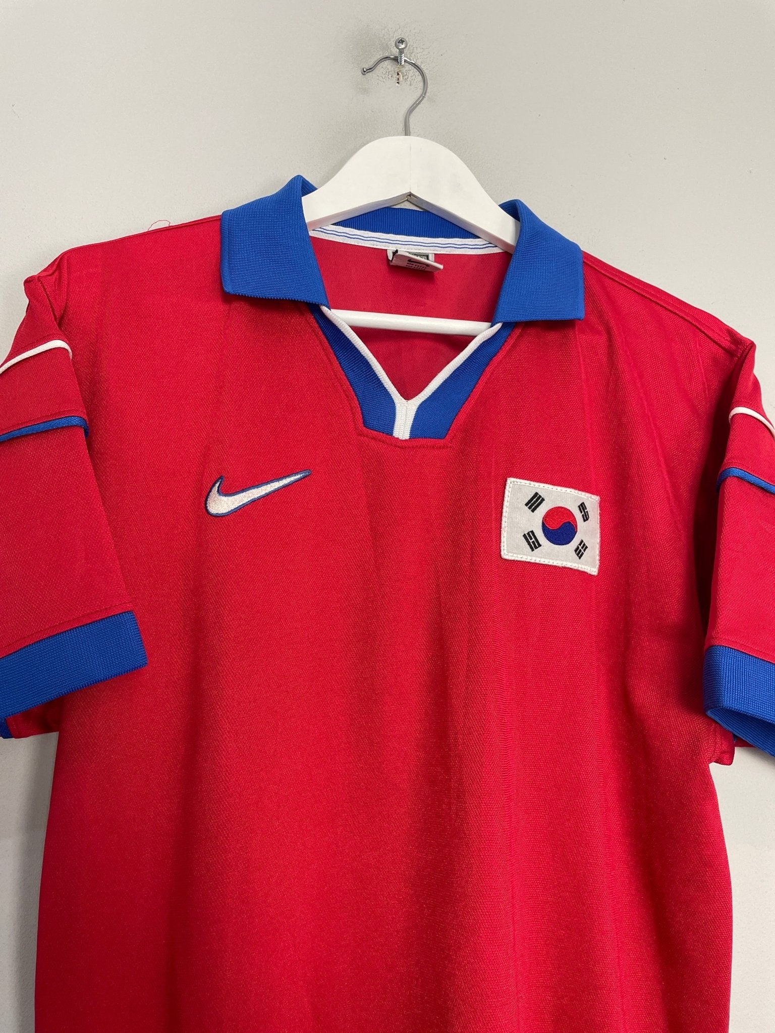 Shop 1998/01 SOUTH KOREA HOME SHIRT (L) NIKE, classic football shirts, vintage football shirts & retro soccer jerseys at Cult Kits