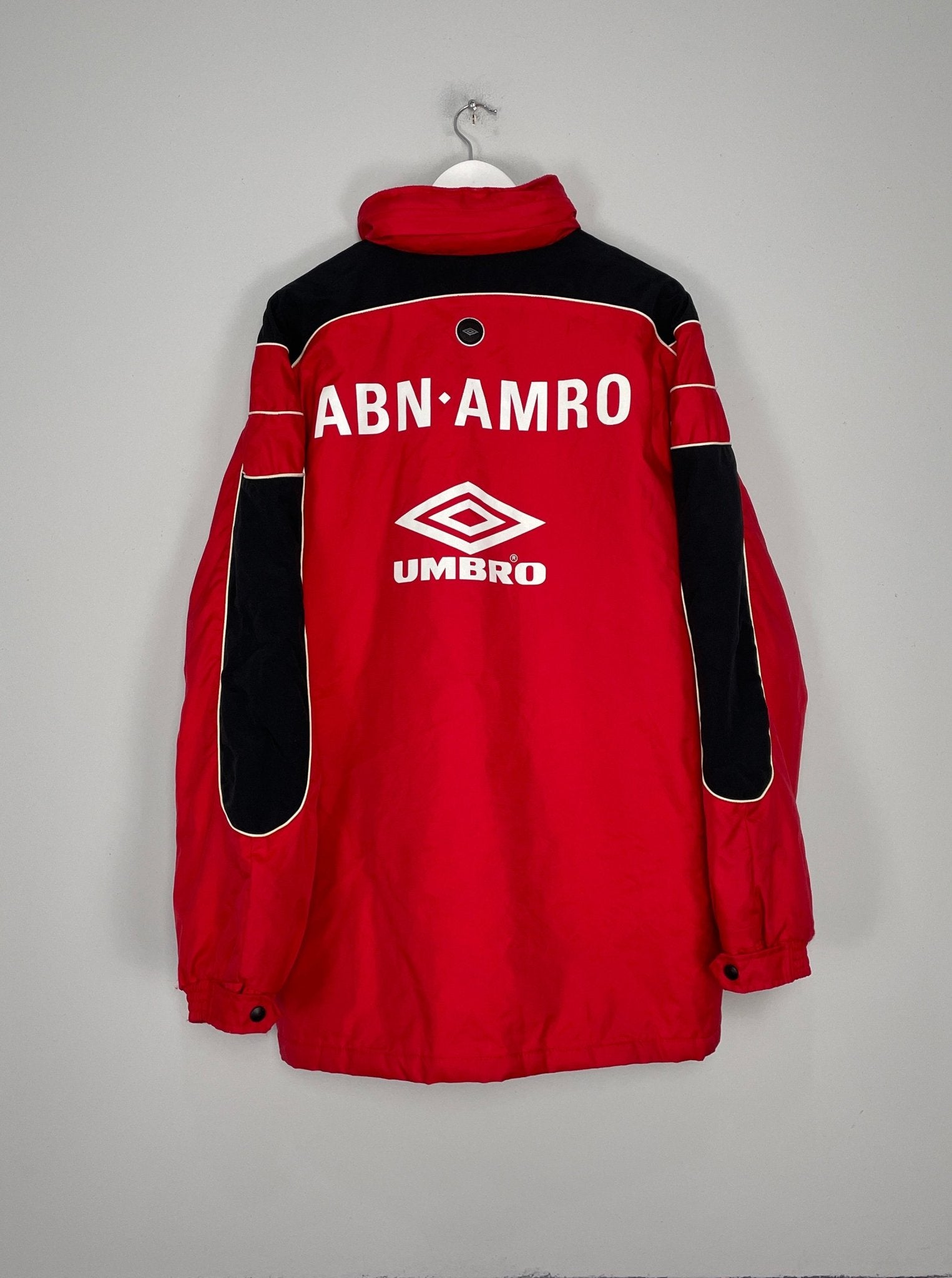 Shop 1998/99 AJAX BENCH COAT (XL) UMBRO, classic football shirts, vintage football shirts & retro soccer jerseys at Cult Kits