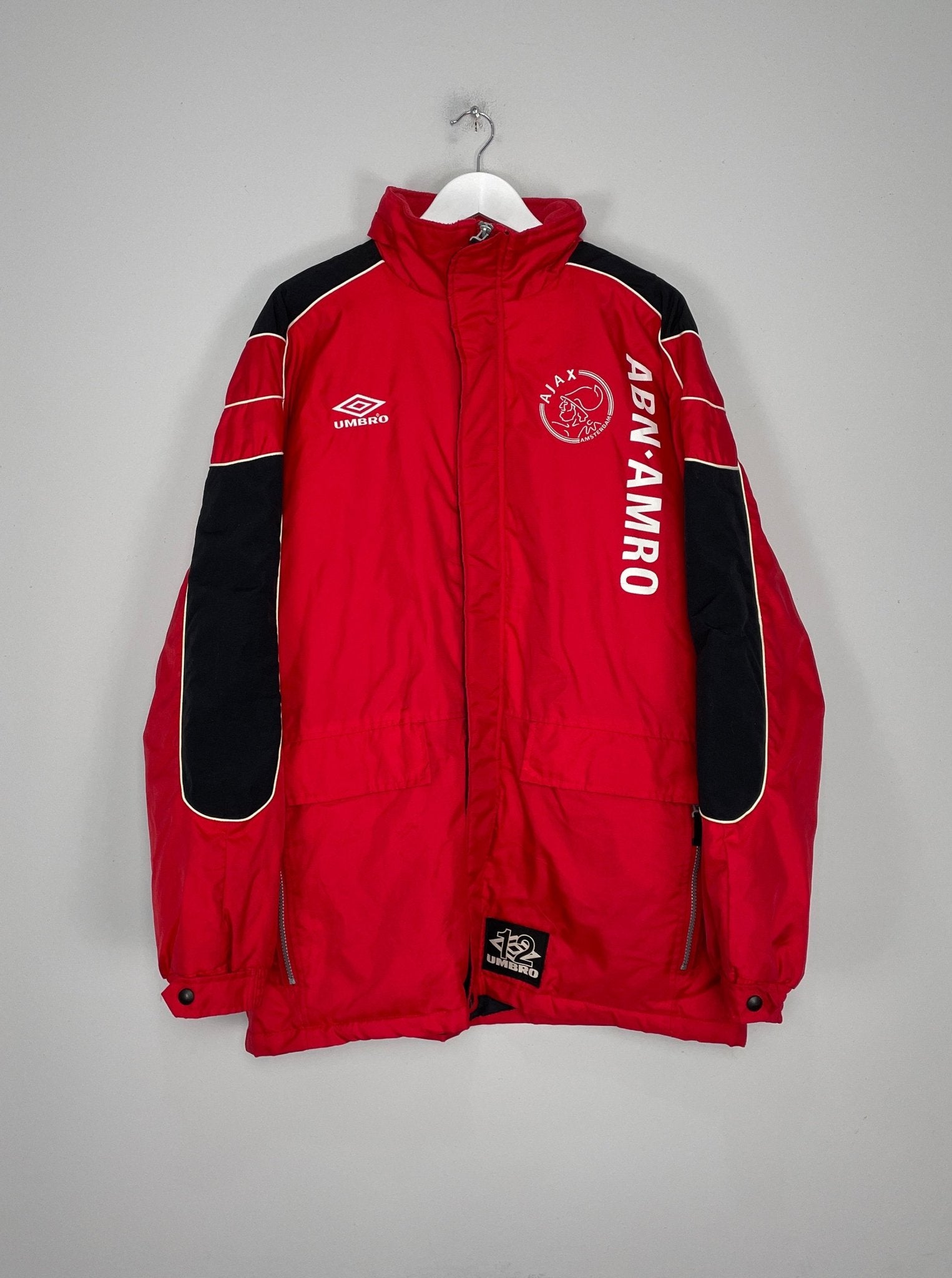 Shop 1998/99 AJAX BENCH COAT (XL) UMBRO, classic football shirts, vintage football shirts & retro soccer jerseys at Cult Kits