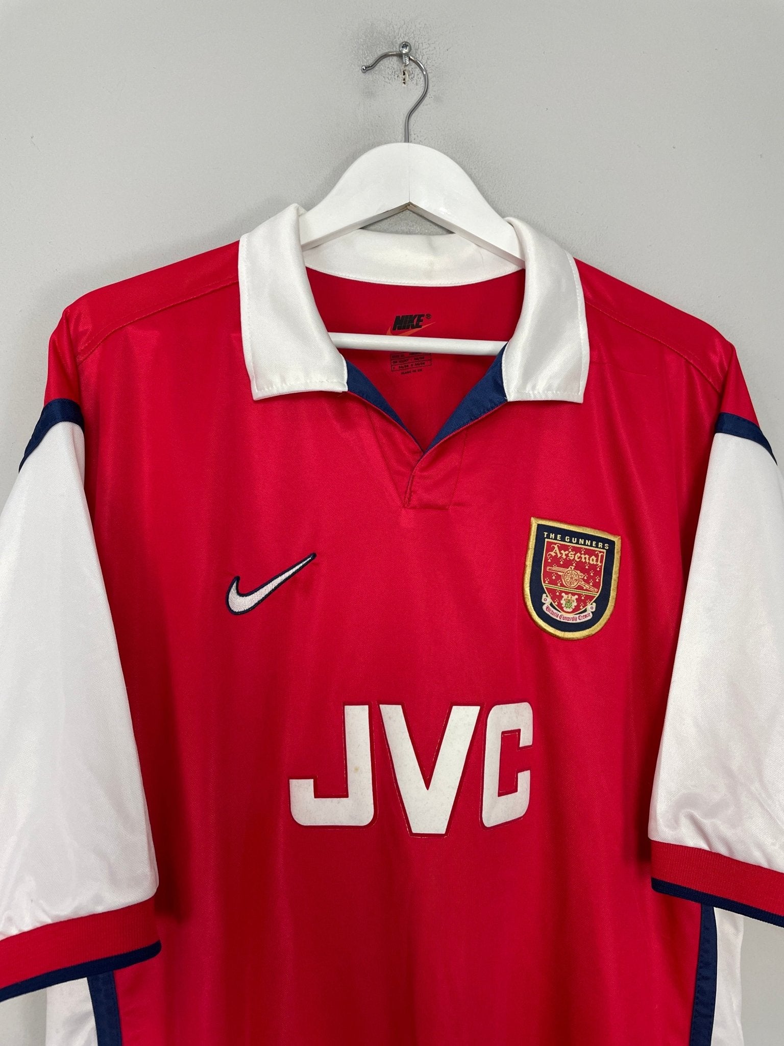 Shop 1998/99 ARSENAL BERGKAMP #10 HOME SHIRT (XL) NIKE, classic football shirts, vintage football shirts & retro soccer jerseys at Cult Kits