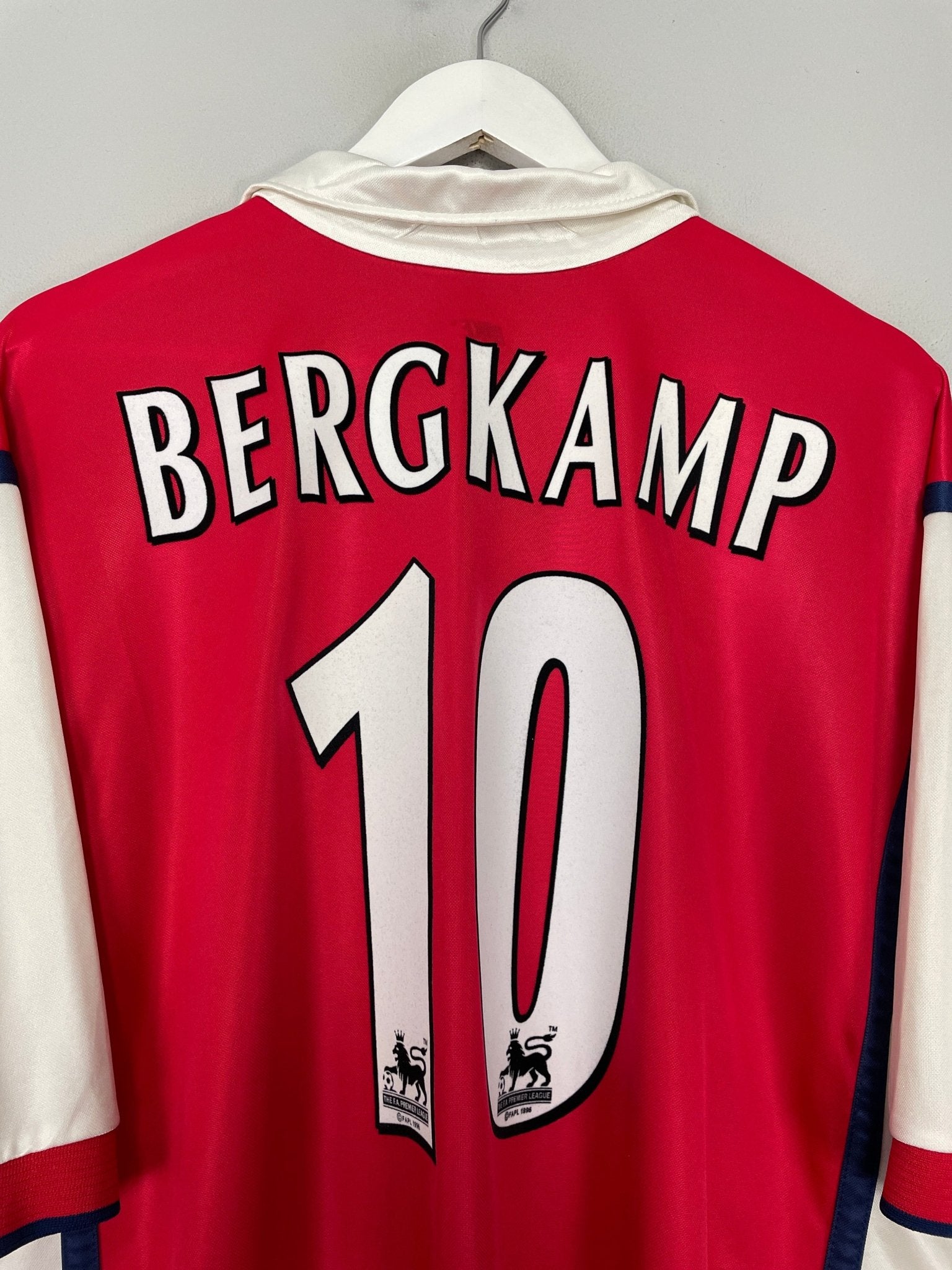 Shop 1998/99 ARSENAL BERGKAMP #10 HOME SHIRT (XXL) NIKE, classic football shirts, vintage football shirts & retro soccer jerseys at Cult Kits