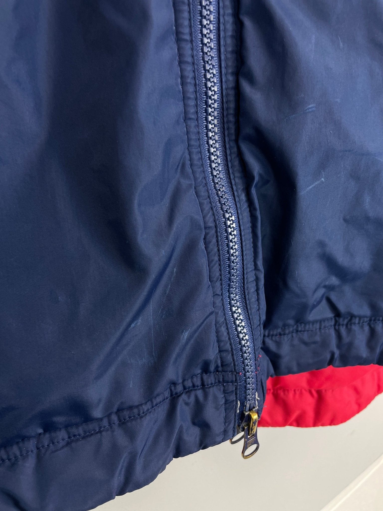 Shop 1998/99 ARSENAL REVERSIBLE PADDED JACKET (M) NIKE, classic football shirts, vintage football shirts & retro soccer jerseys at Cult Kits