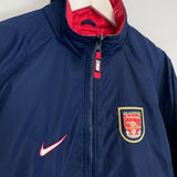 Shop 1998/99 ARSENAL REVERSIBLE PADDED JACKET (M) NIKE, classic football shirts, vintage football shirts & retro soccer jerseys at Cult Kits