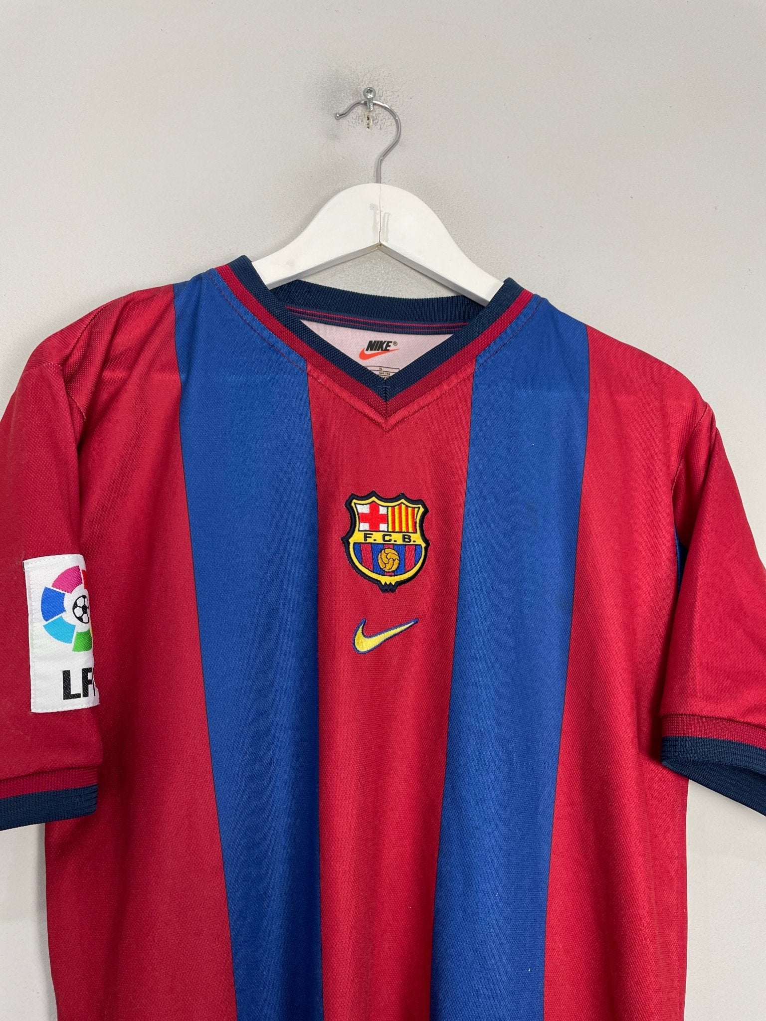 Shop 1998/99 BARCELONA HOME SHIRT (XL.KIDS) NIKE, classic football shirts, vintage football shirts & retro soccer jerseys at Cult Kits