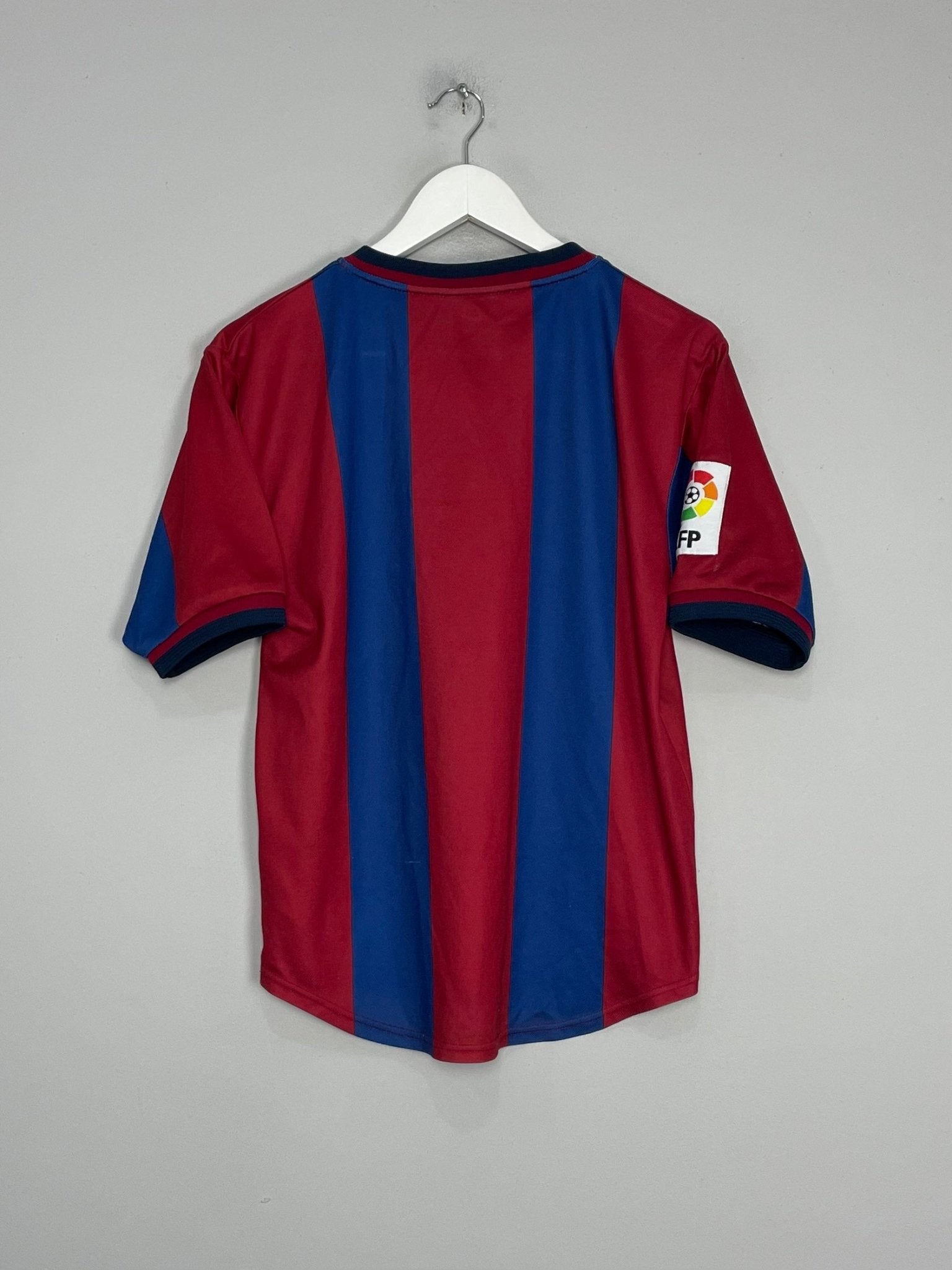 Shop 1998/99 BARCELONA HOME SHIRT (XL.KIDS) NIKE, classic football shirts, vintage football shirts & retro soccer jerseys at Cult Kits