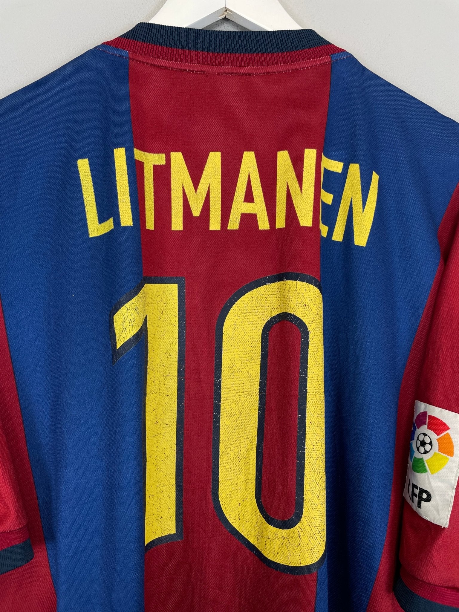 Shop 1998/99 BARCELONA LITMANEN #10 HOME SHIRT (XXL) NIKE, classic football shirts, vintage football shirts & retro soccer jerseys at Cult Kits