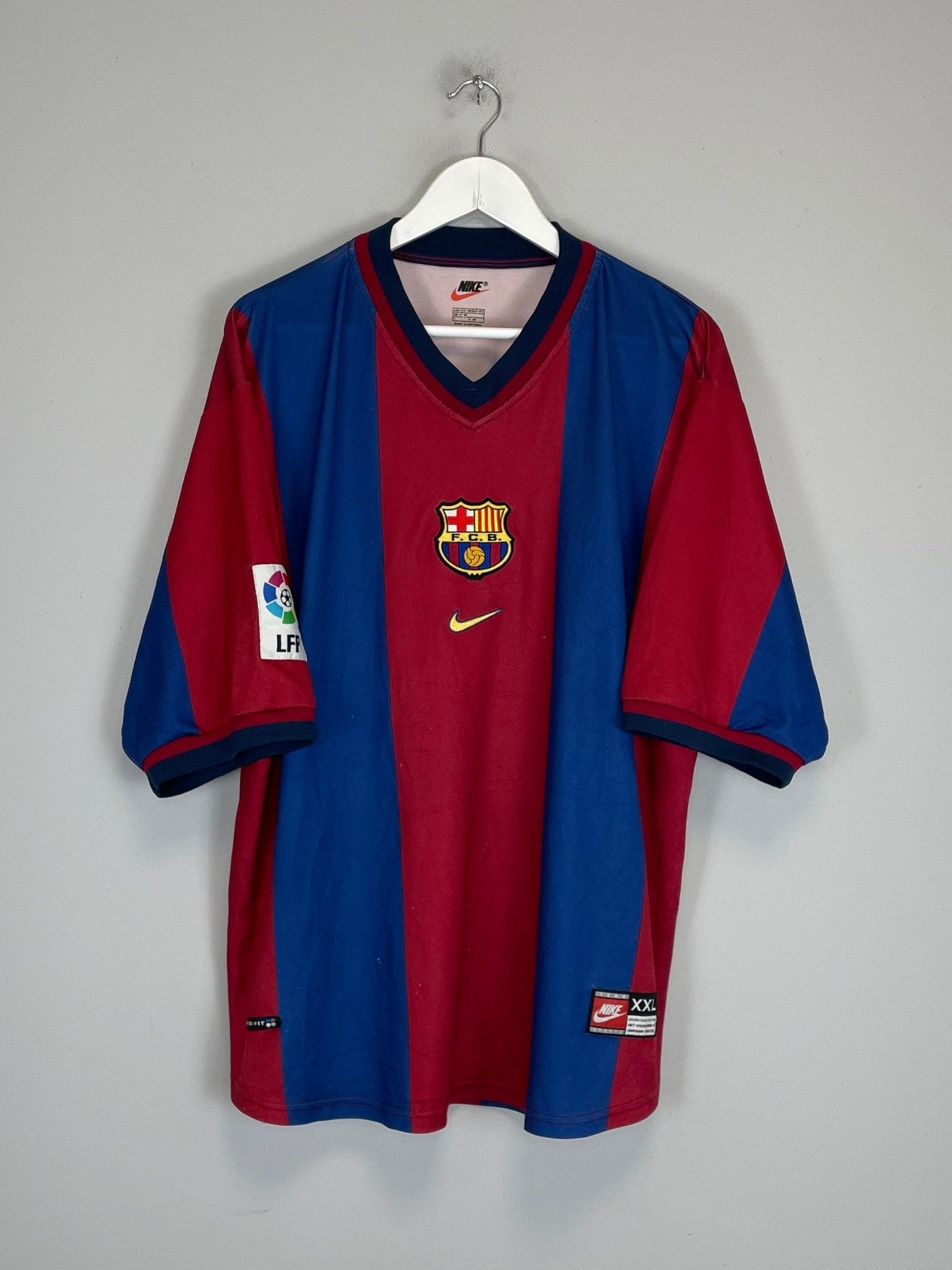 Shop 1998/99 BARCELONA LITMANEN #10 HOME SHIRT (XXL) NIKE, classic football shirts, vintage football shirts & retro soccer jerseys at Cult Kits