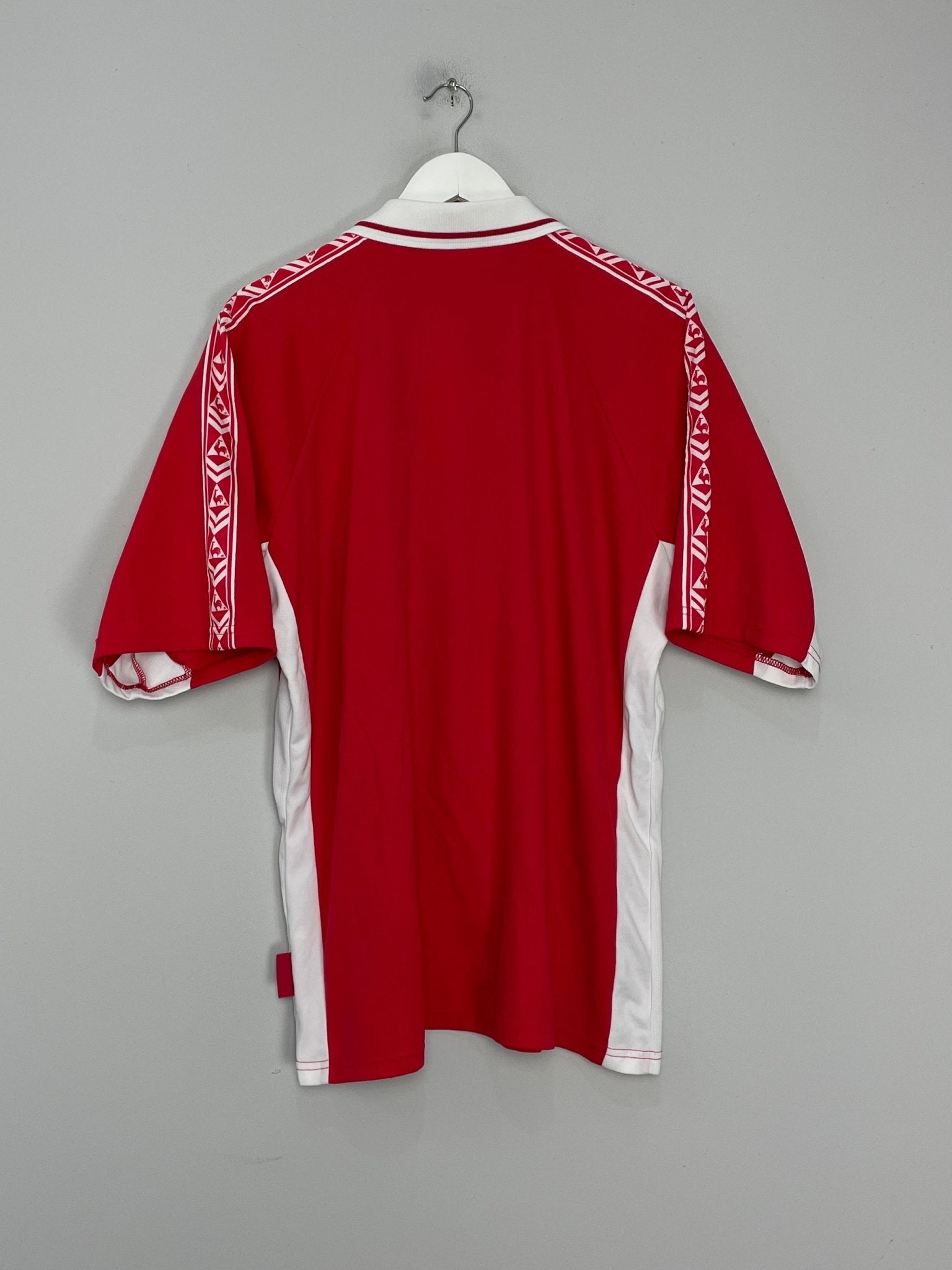 Shop 1998/99 CHARLTON ATHLETIC HOME SHIRT (L) LE COQ, classic football shirts, vintage football shirts & retro soccer jerseys at Cult Kits