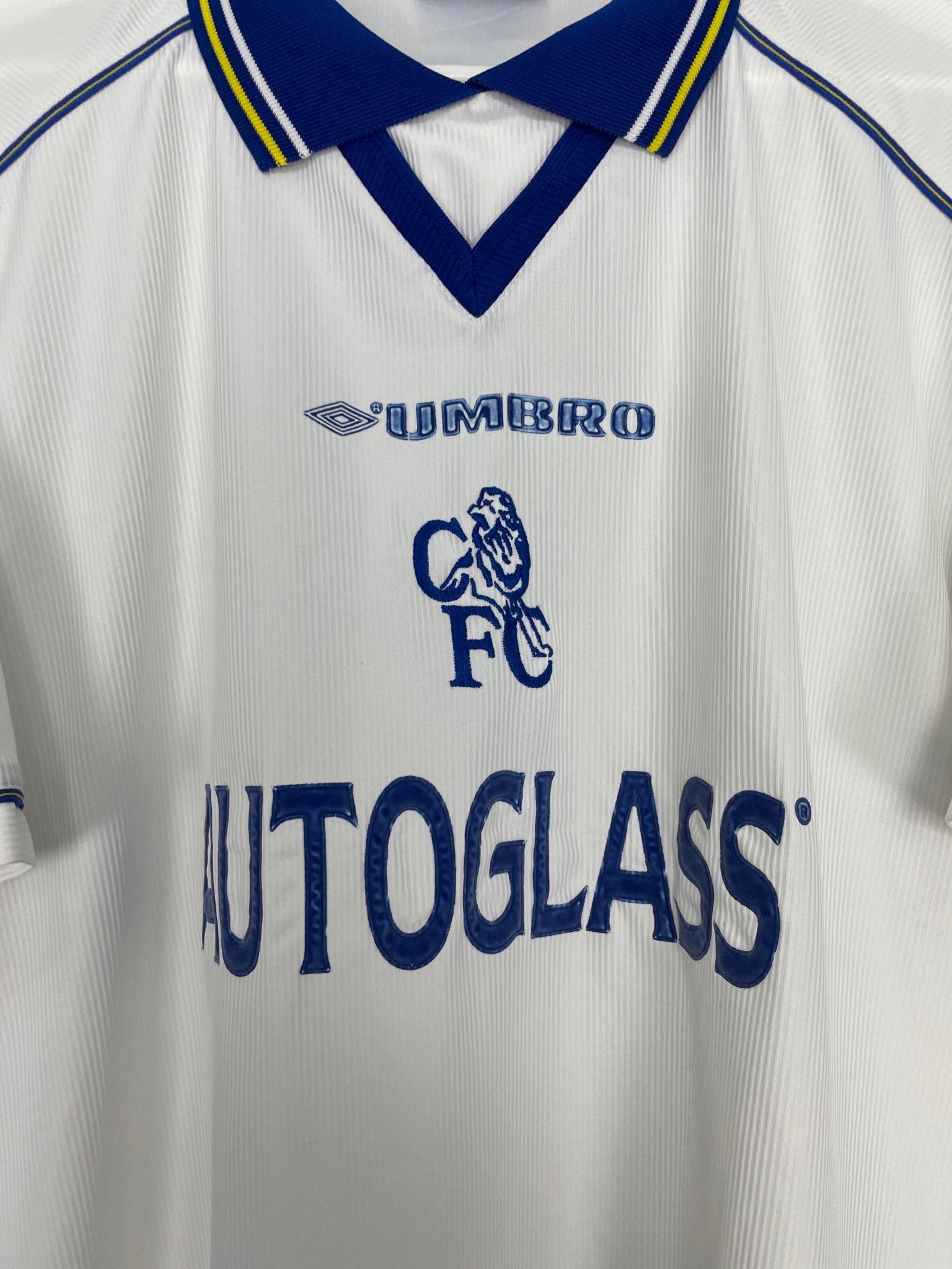 Shop 1998/99 CHELSEA AWAY SHIRT (XL) UMBRO, classic football shirts, vintage football shirts & retro soccer jerseys at Cult Kits