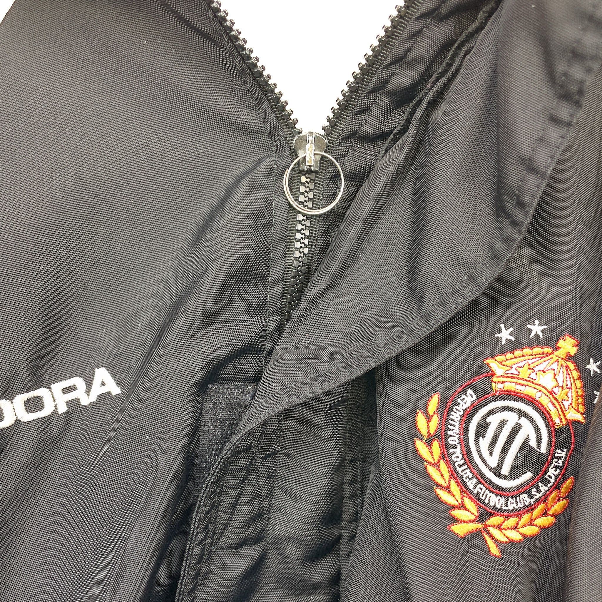 Buy 1998/99 Deportivo Toluca Bench Coat (XL) Diadora ~ Free worldwide shipping available ~ Authentic Vintage Football Shirts from Cult Kits