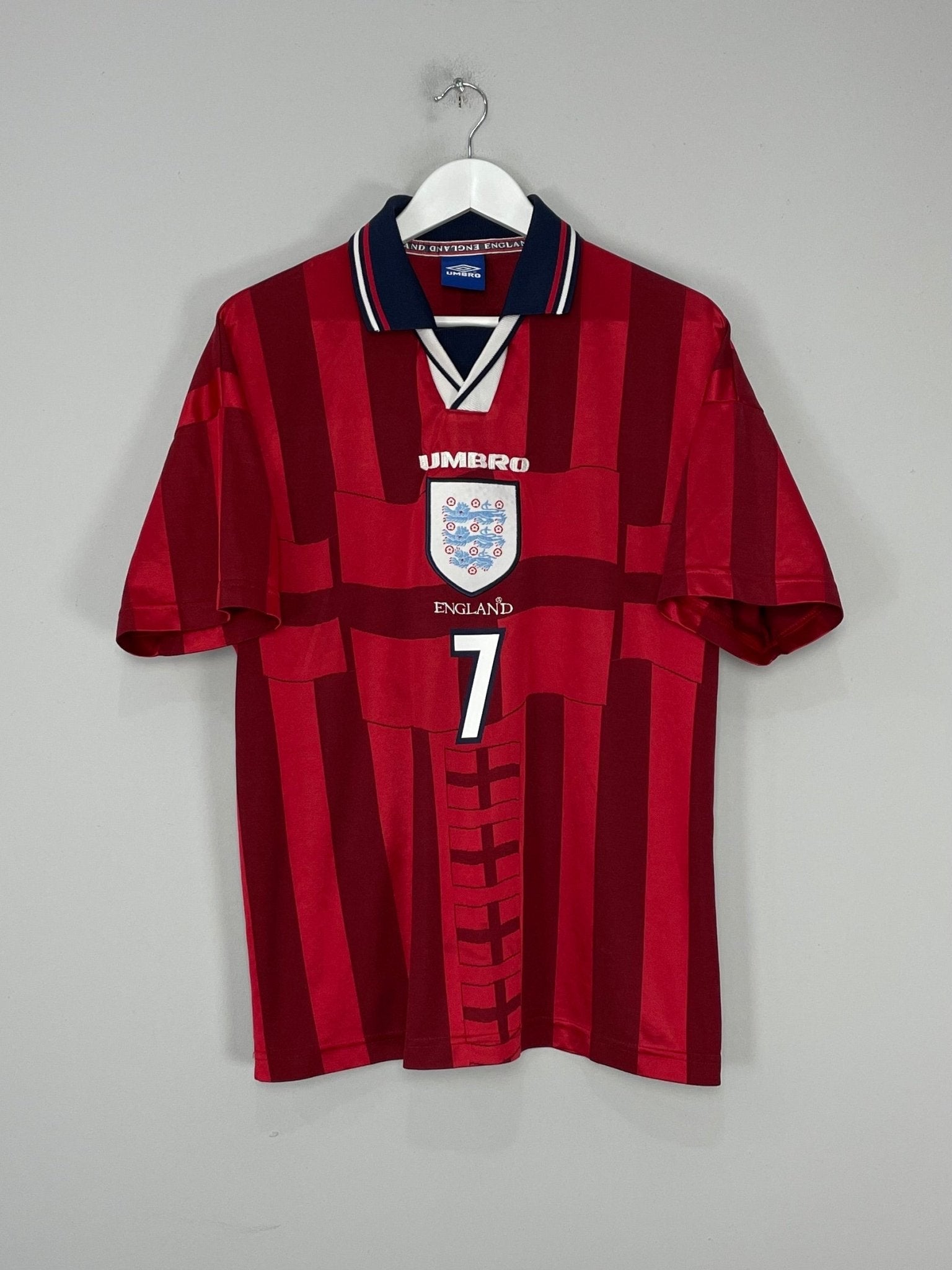 Shop 1998/99 ENGLAND BECKHAM #7 AWAY SHIRT (M) UMBRO, classic football shirts, vintage football shirts & retro soccer jerseys at Cult Kits