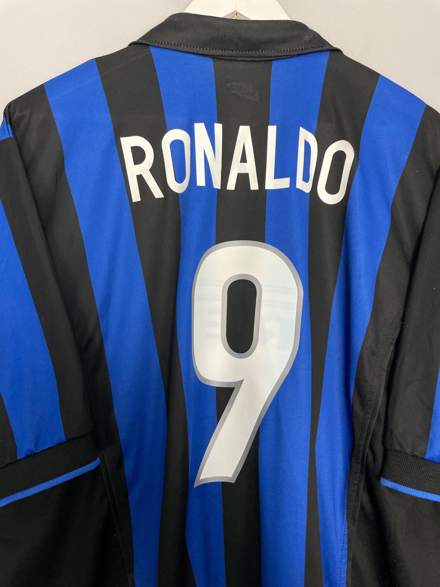 Shop 1998/99 INTER MILAN RONALDO #9 HOME SHIRT (XL) NIKE, classic football shirts, vintage football shirts & retro soccer jerseys at Cult Kits