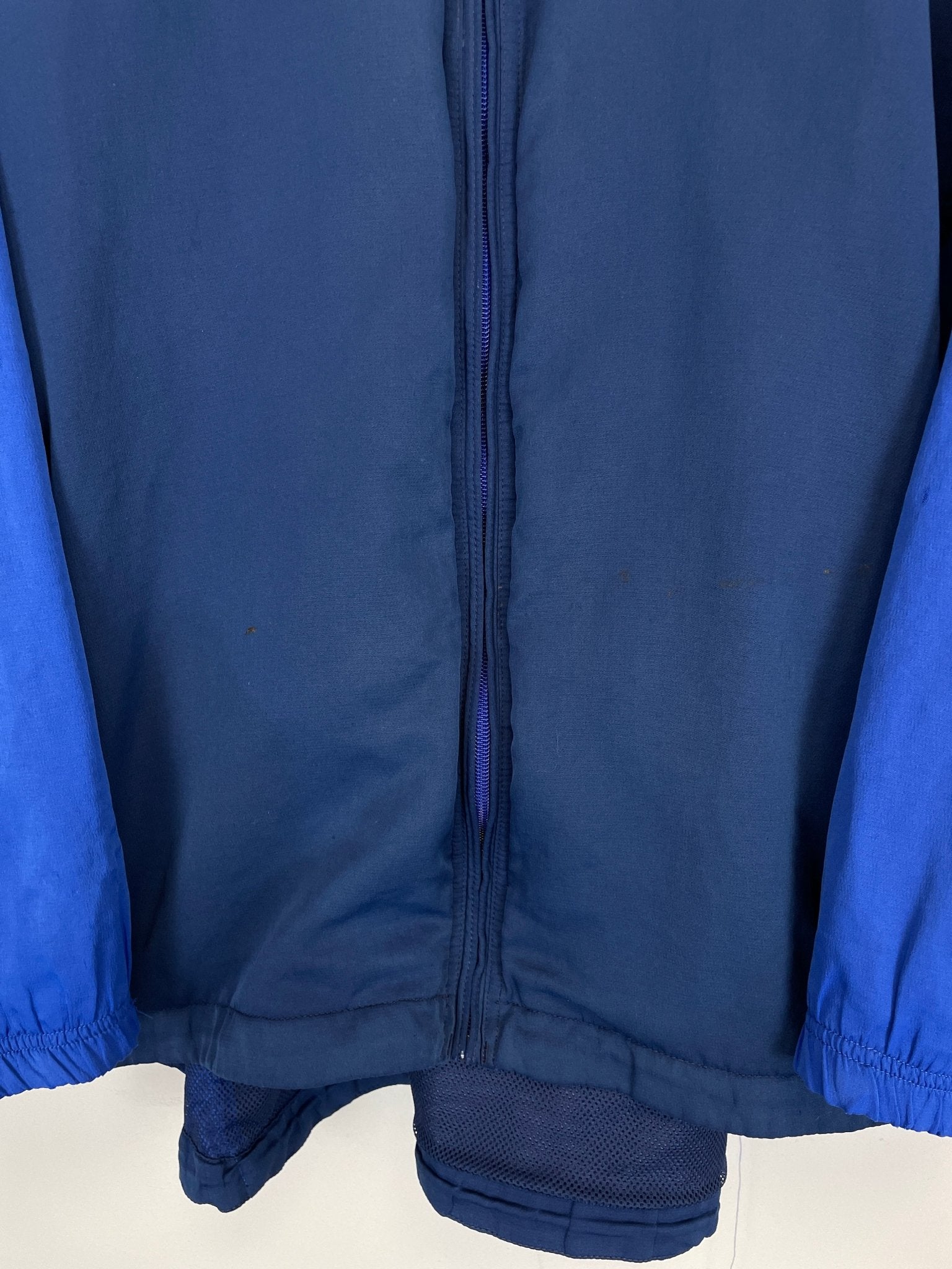 Shop 1998/99 INTER MILAN TRACK JACKET (XL) NIKE, classic football shirts, vintage football shirts & retro soccer jerseys at Cult Kits