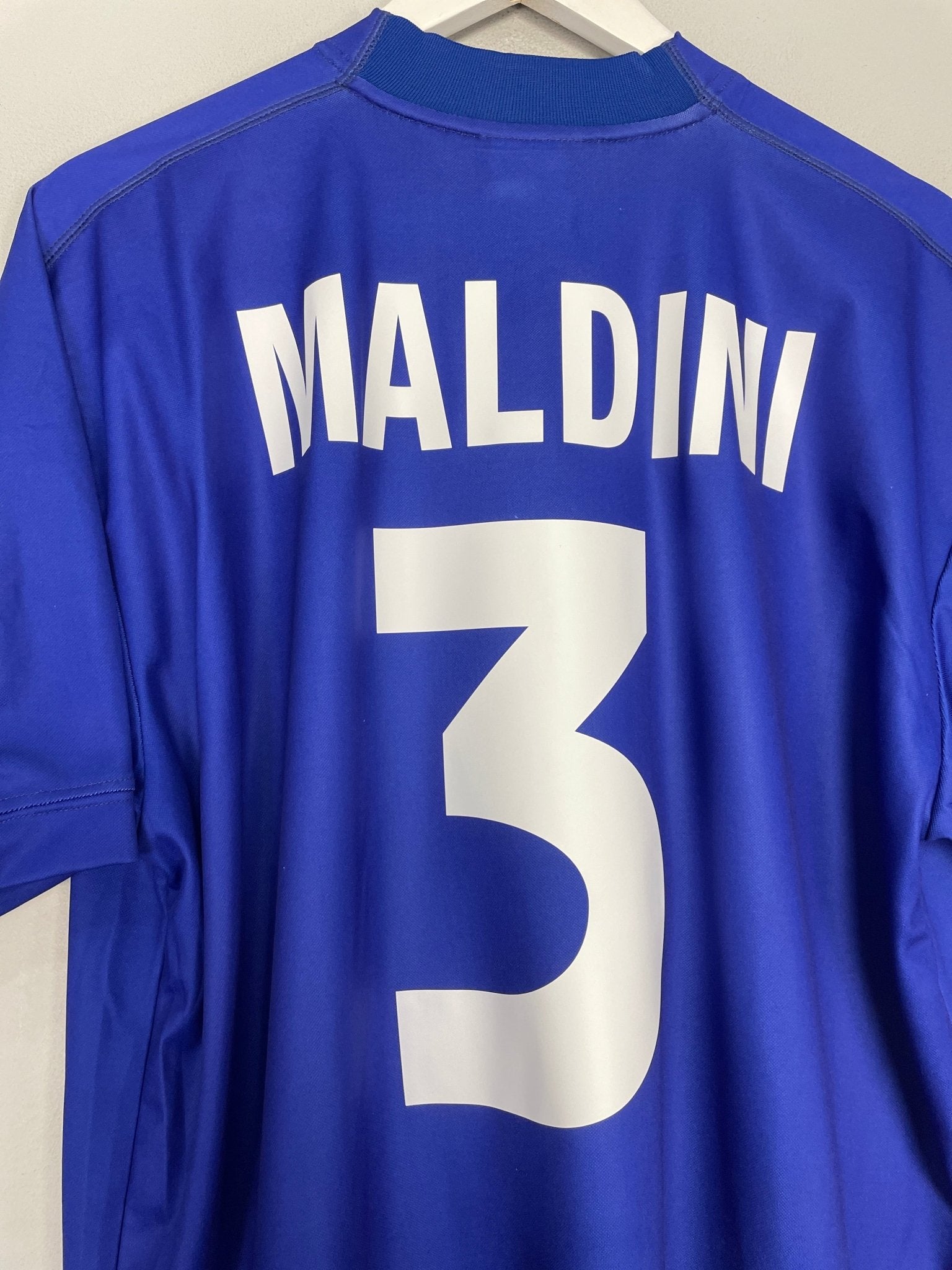 Shop 1998/99 ITALY MALDINI #3 HOME SHIRT (XL) KAPPA, classic football shirts, vintage football shirts & retro soccer jerseys at Cult Kits
