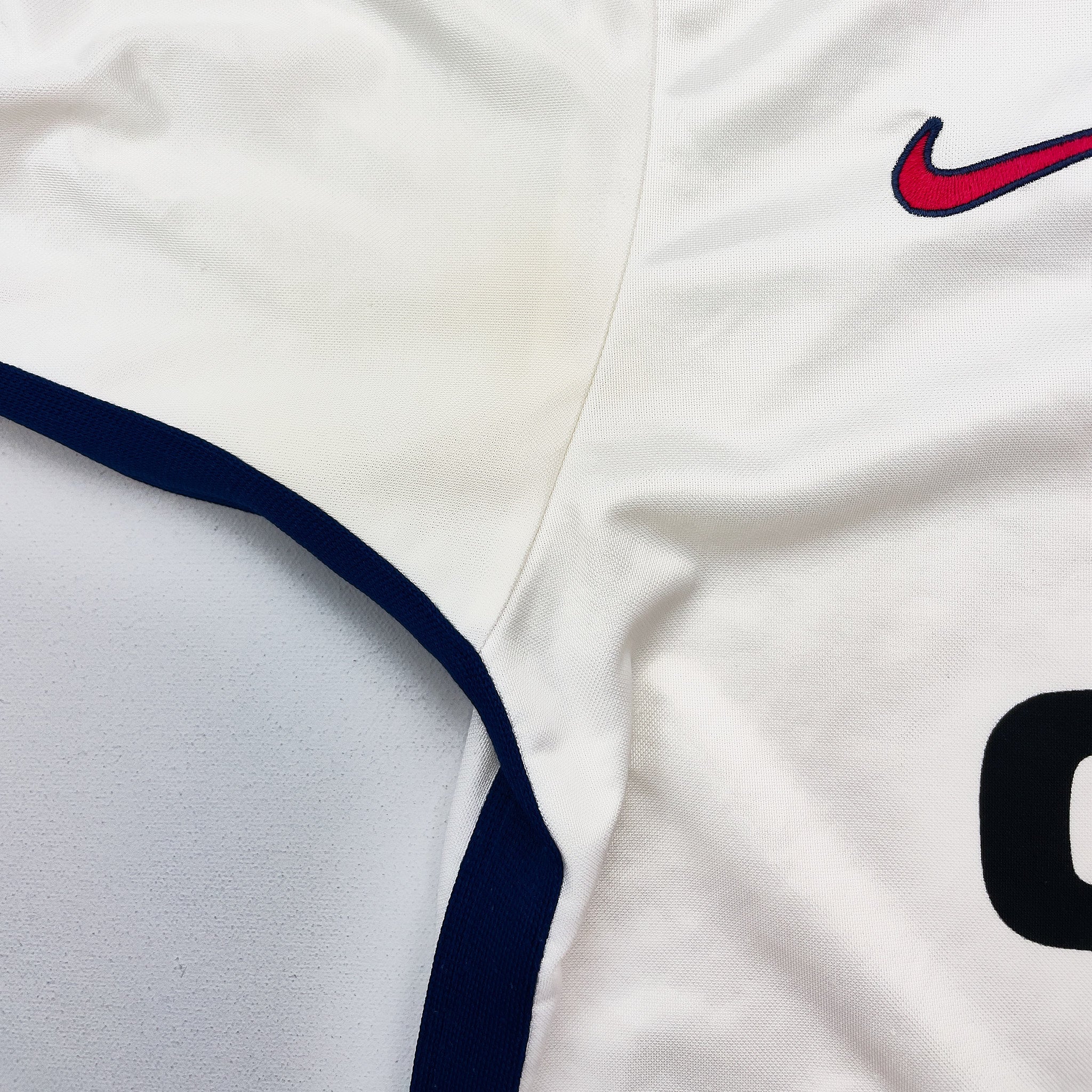 Buy 1998/99 PSG Away Shirt (M) Nike ~ Free worldwide shipping available ~ Authentic Vintage Football Shirts from Cult Kits