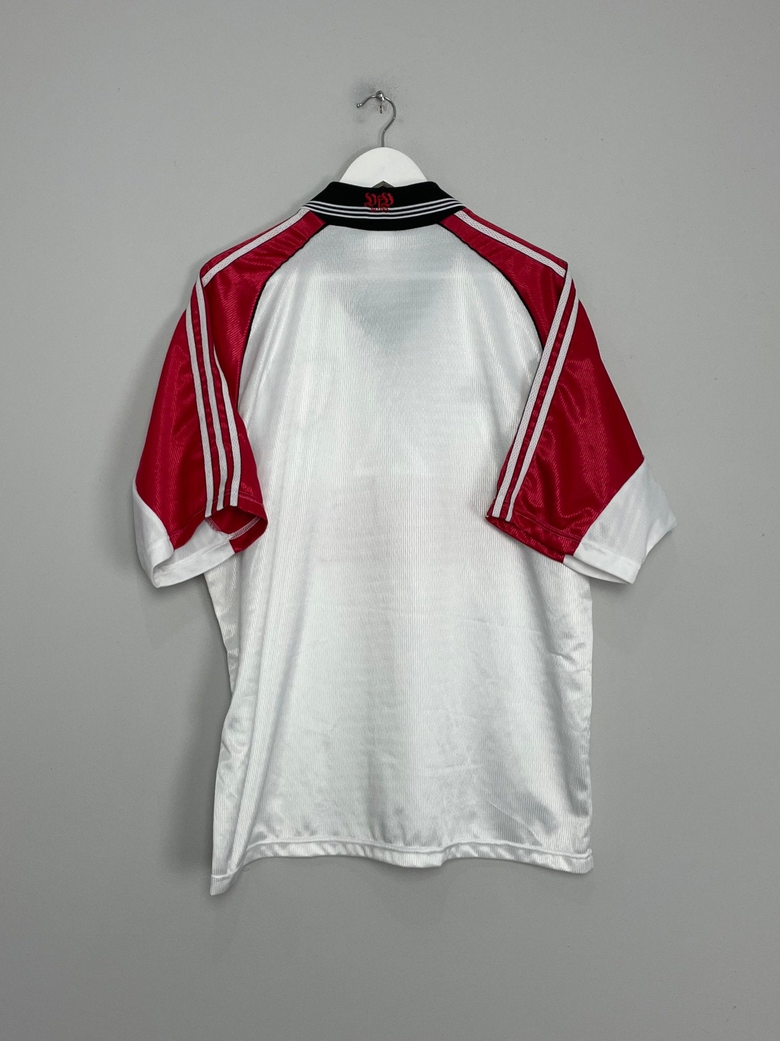 Shop 1998/99 STUTTGART HOME SHIRT (XL) ADIDAS, classic football shirts, vintage football shirts & retro soccer jerseys at Cult Kits