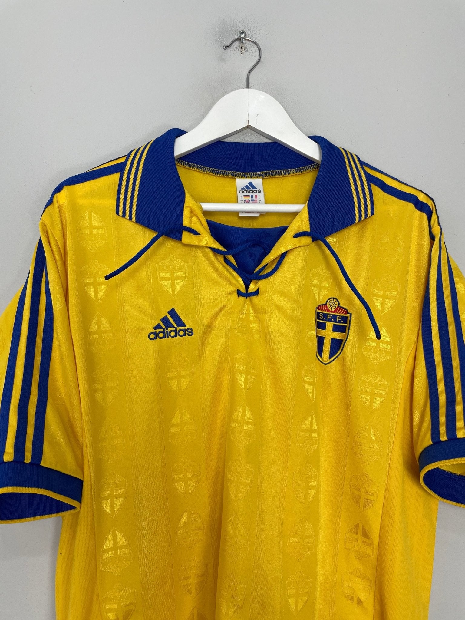Shop 1998/99 SWEDEN HOME SHIRT (L) ADIDAS, classic football shirts, vintage football shirts & retro soccer jerseys at Cult Kits
