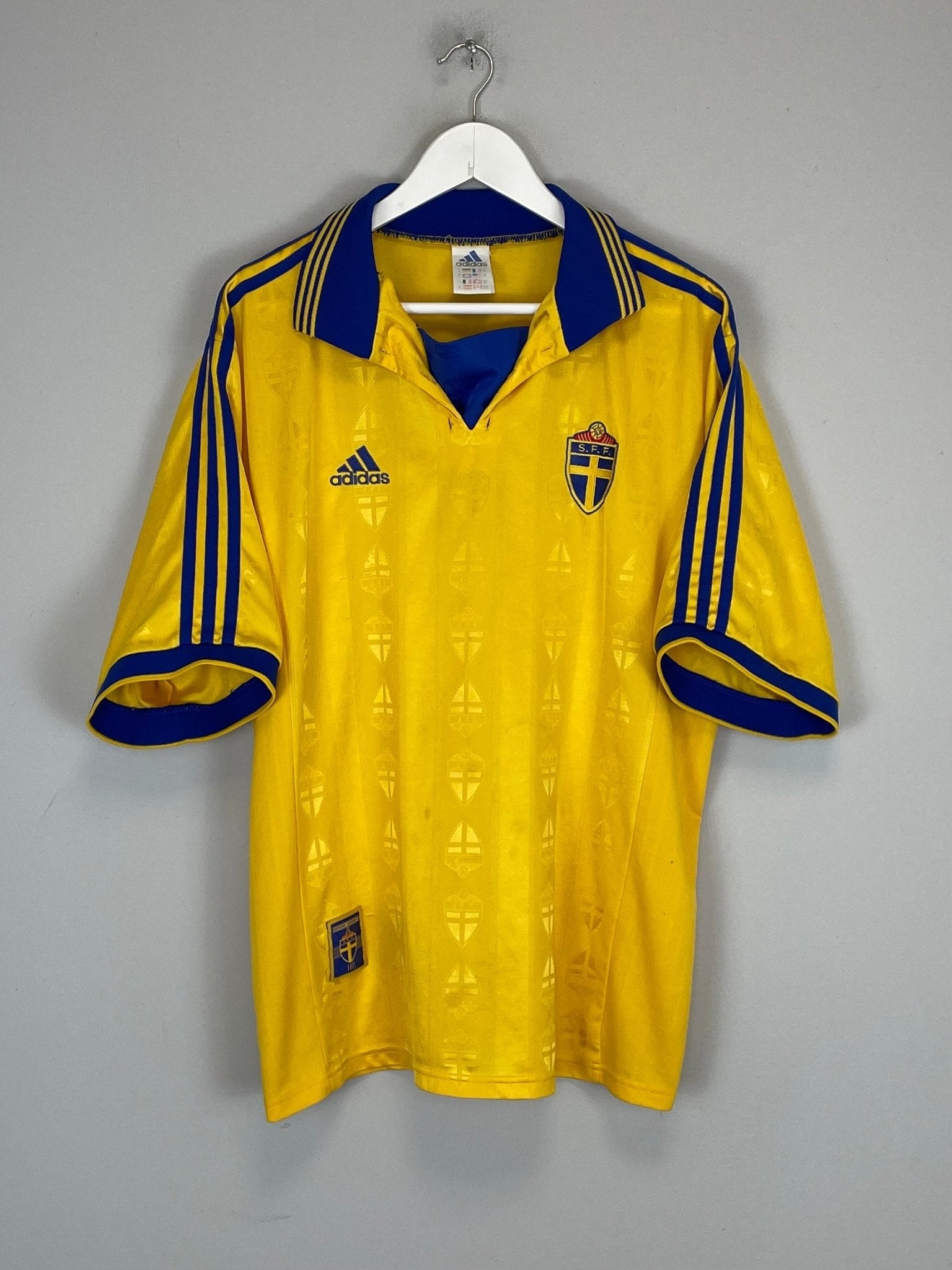 Shop 1998/99 SWEDEN HOME SHIRT (XL) ADIDAS, classic football shirts, vintage football shirts & retro soccer jerseys at Cult Kits
