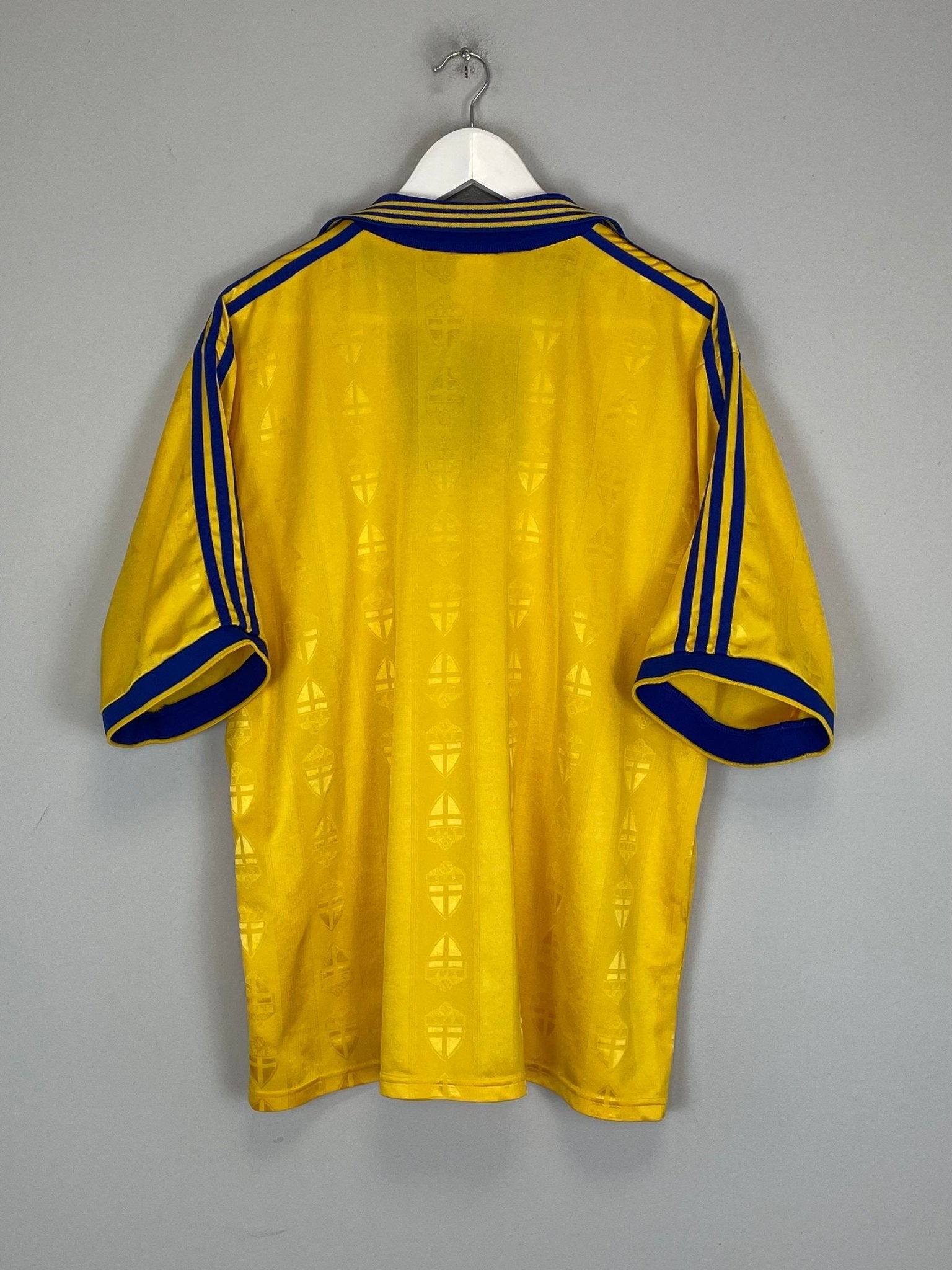 Shop 1998/99 SWEDEN HOME SHIRT (XL) ADIDAS, classic football shirts, vintage football shirts & retro soccer jerseys at Cult Kits