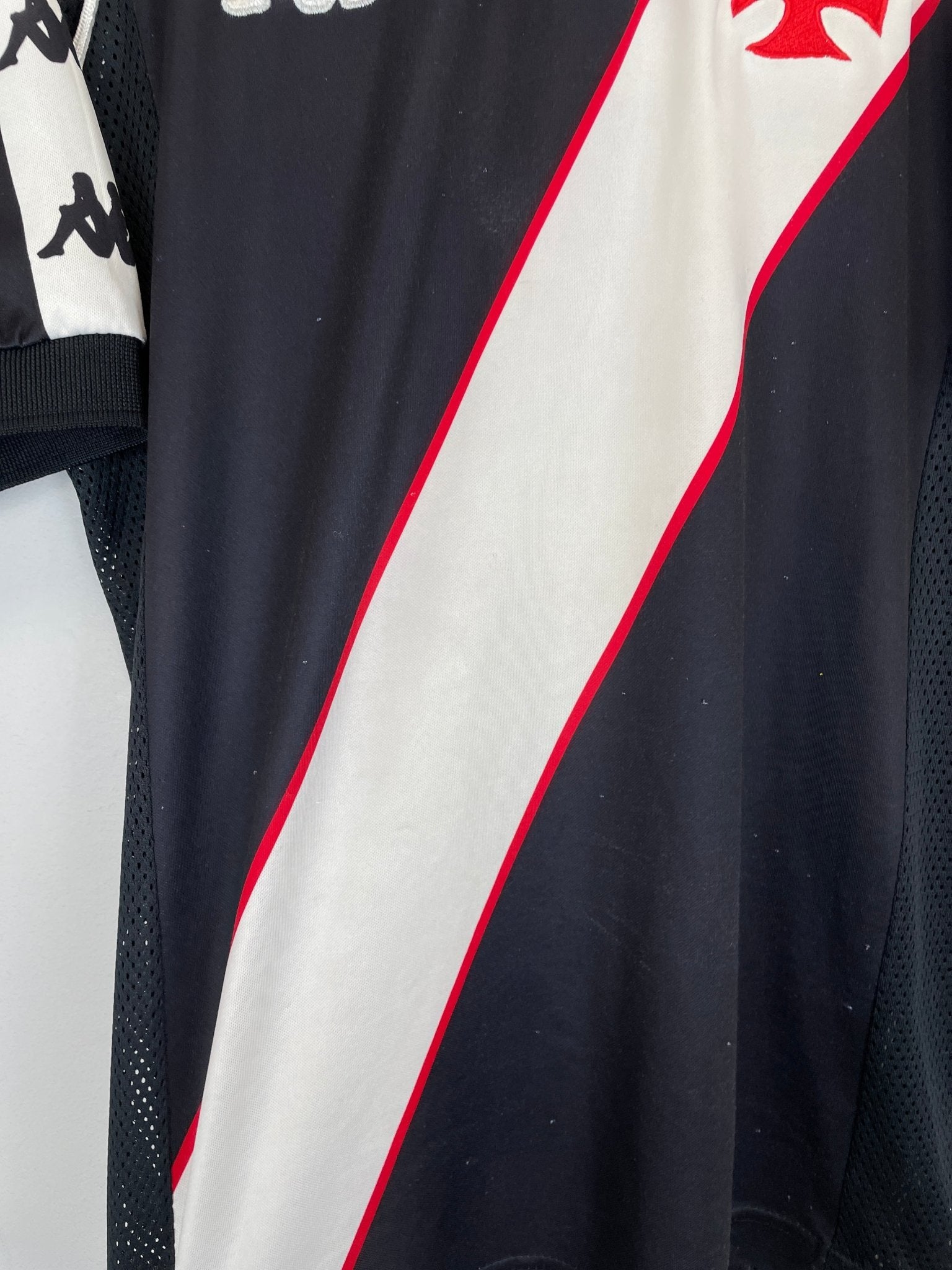Shop 1998/99 VASCO DA GAMA HOME SHIRT (L) KAPPA, classic football shirts, vintage football shirts & retro soccer jerseys at Cult Kits