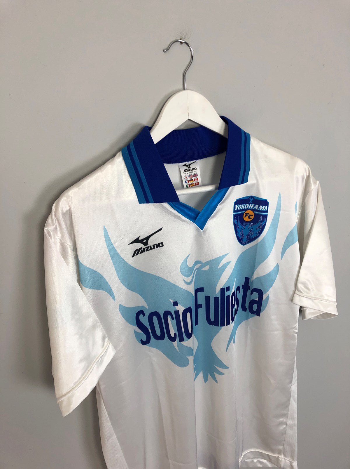 Shop 1999 YOKOHAMA FC HOME SHIRT (M) MIZUNO, classic football shirts, vintage football shirts & retro soccer jerseys at Cult Kits