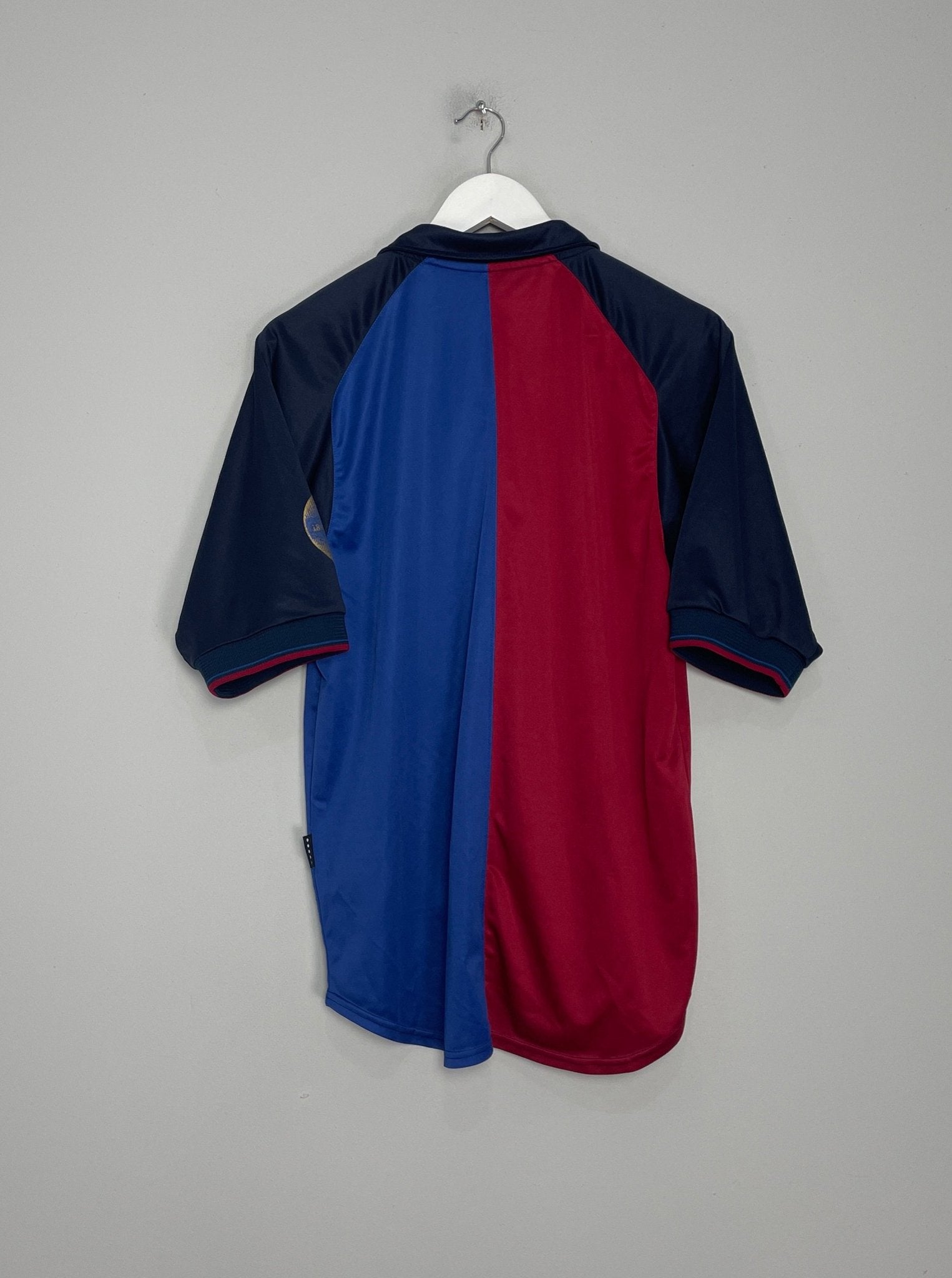 Shop 1999/00 BARCELONA *CENTENARY* HOME SHIRT (L) NIKE, classic football shirts, vintage football shirts & retro soccer jerseys at Cult Kits