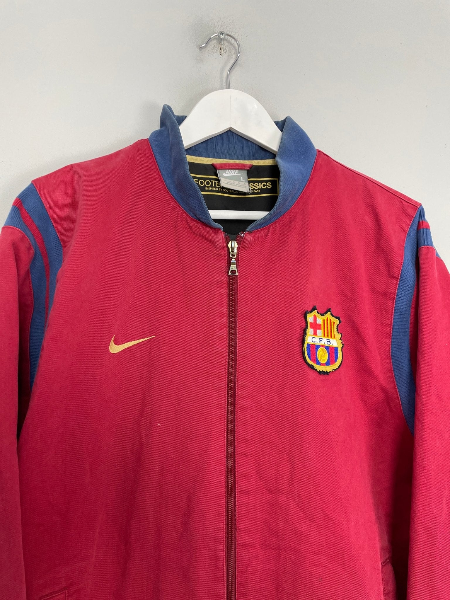 Shop 1999/00 BARCELONA HERITAGE JACKET (L) NIKE, classic football shirts, vintage football shirts & retro soccer jerseys at Cult Kits