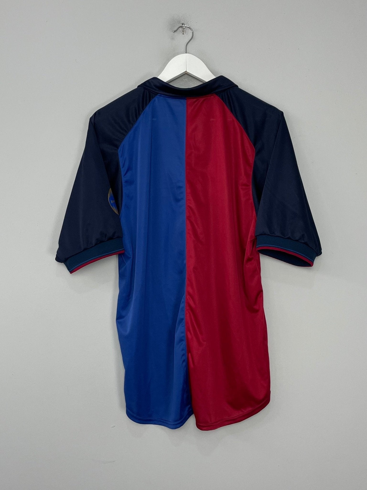 1999/00 BARCELONA *SQUAD SIGNED* HOME SHIRT (L) NIKE – Cult Kits