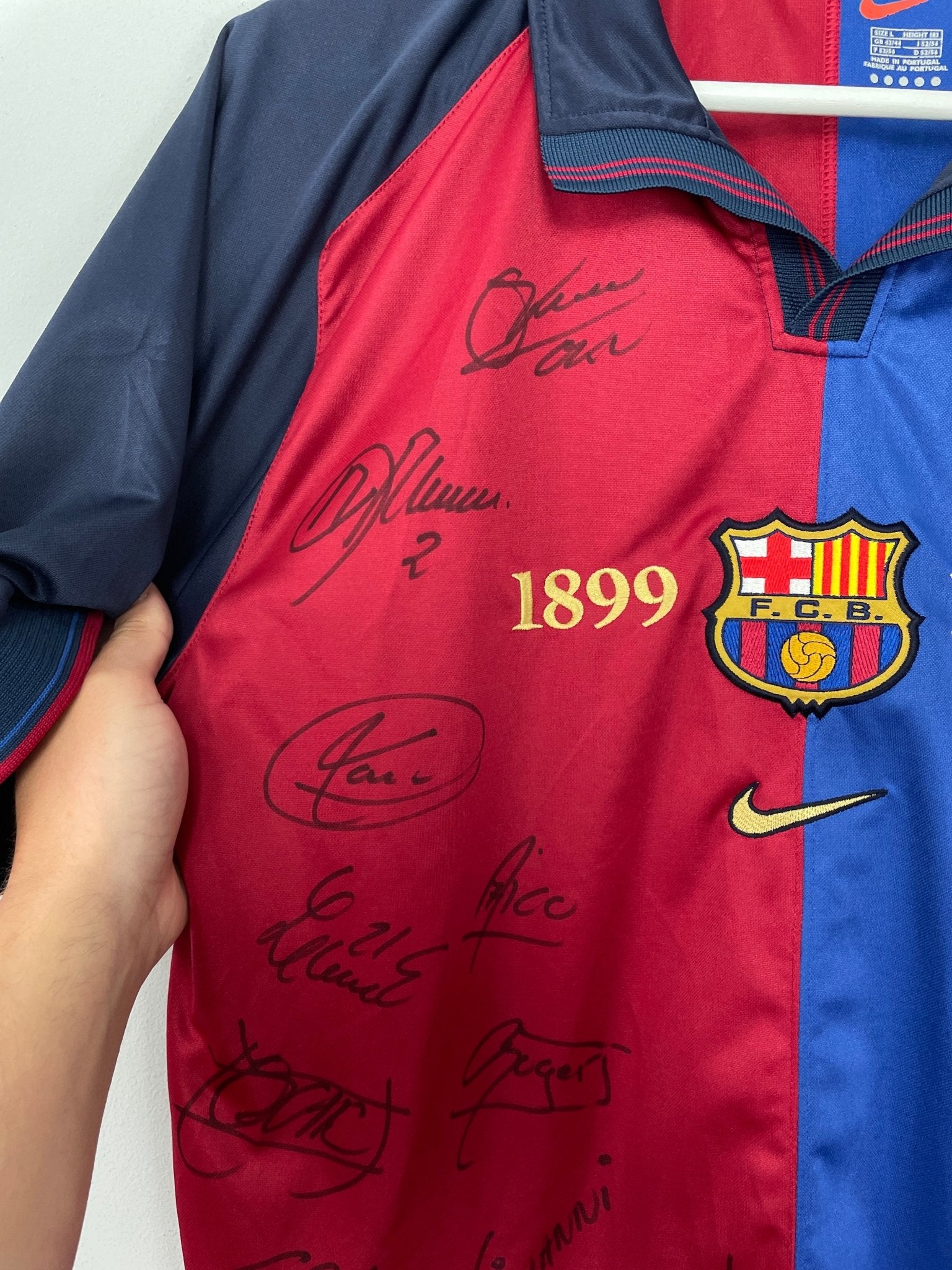 Shop 1999/00 BARCELONA *SQUAD SIGNED* HOME SHIRT (L) NIKE, classic football shirts, vintage football shirts & retro soccer jerseys at Cult Kits