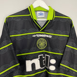 Shop 1999/00 CELTIC LARSSON AWAY SHIRT (XXL) UMBRO, classic football shirts, vintage football shirts & retro soccer jerseys at Cult Kits
