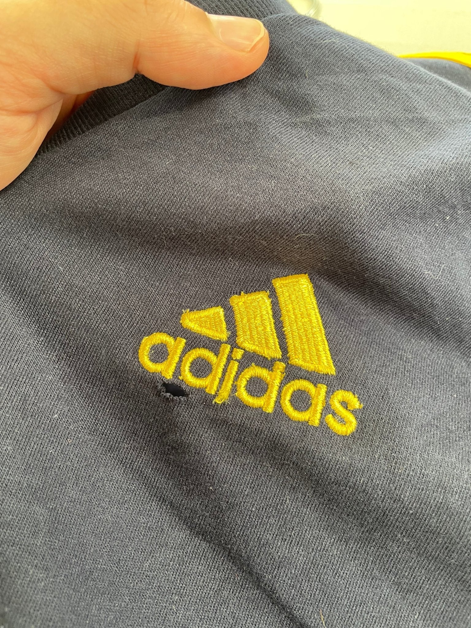 Buy 1999/00 Club America *BNWT with Defect* Training Shirt (L) Adidas ~ Free worldwide shipping ~ Authentic Vintage Football Shirts from Cult Kits